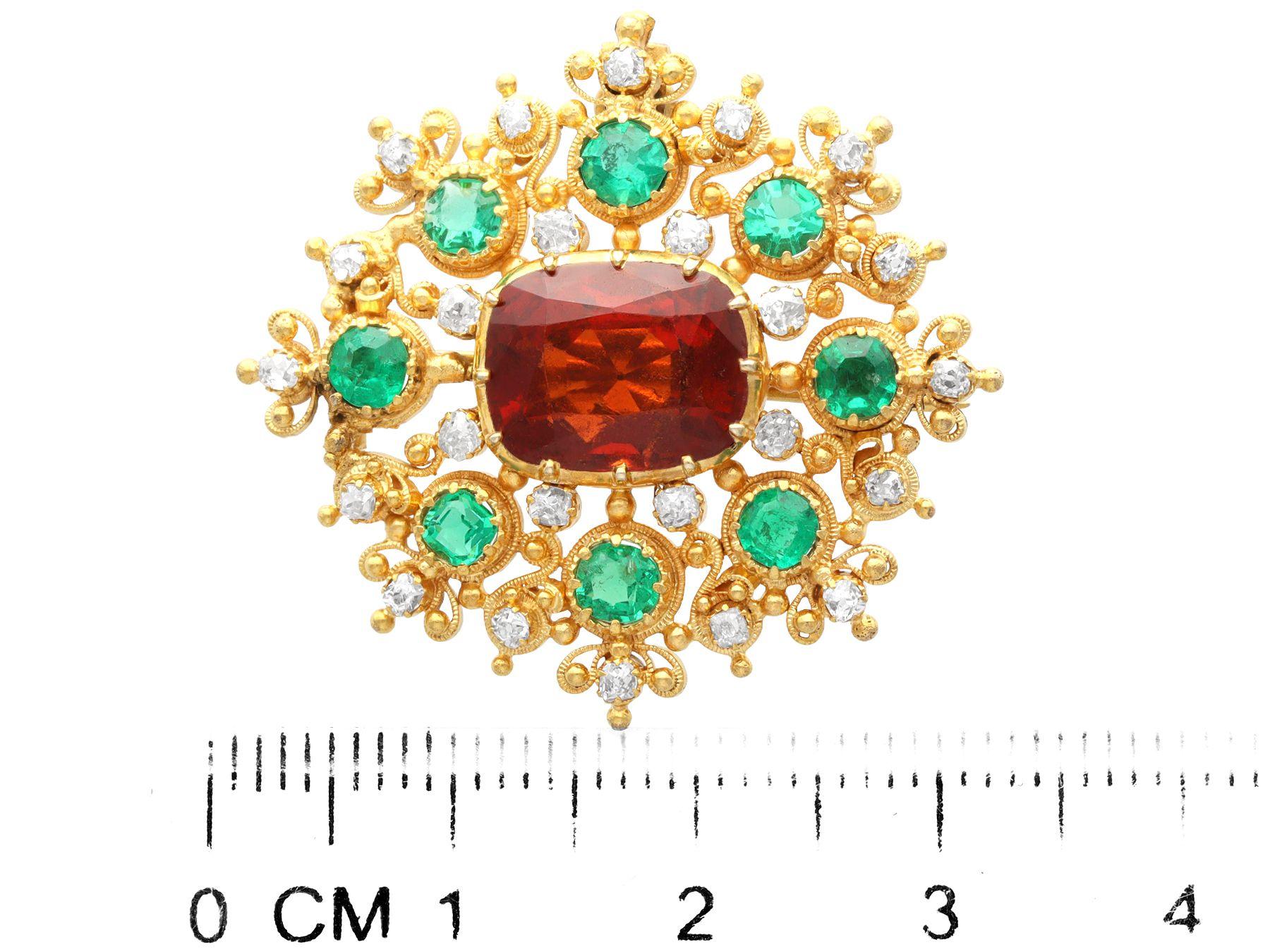 Antique 4.10ct Garnet 1.36ct Emerald and Diamond 18k Yellow Gold Pendant/Brooch For Sale 3