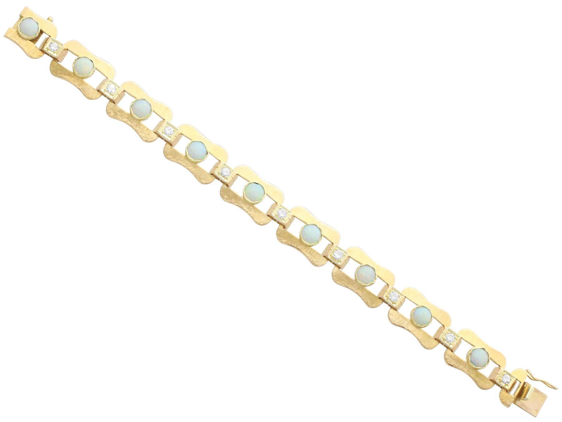 Cabochon Antique 4.10 Carat Opal and 0.72 Carat Diamond Yellow Gold Bracelet For Sale