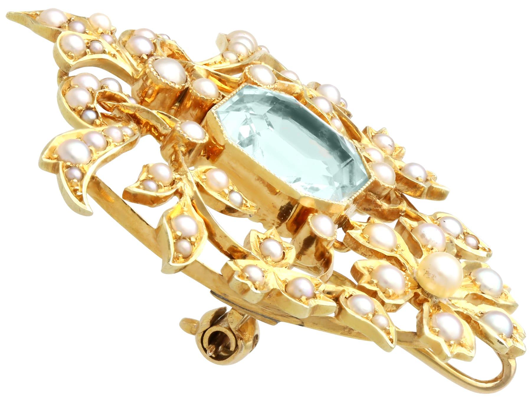 Antique 4.10Ct Aquamarine and Seed Pearl 15k Yellow Gold Pendant / Brooch  For Sale 1
