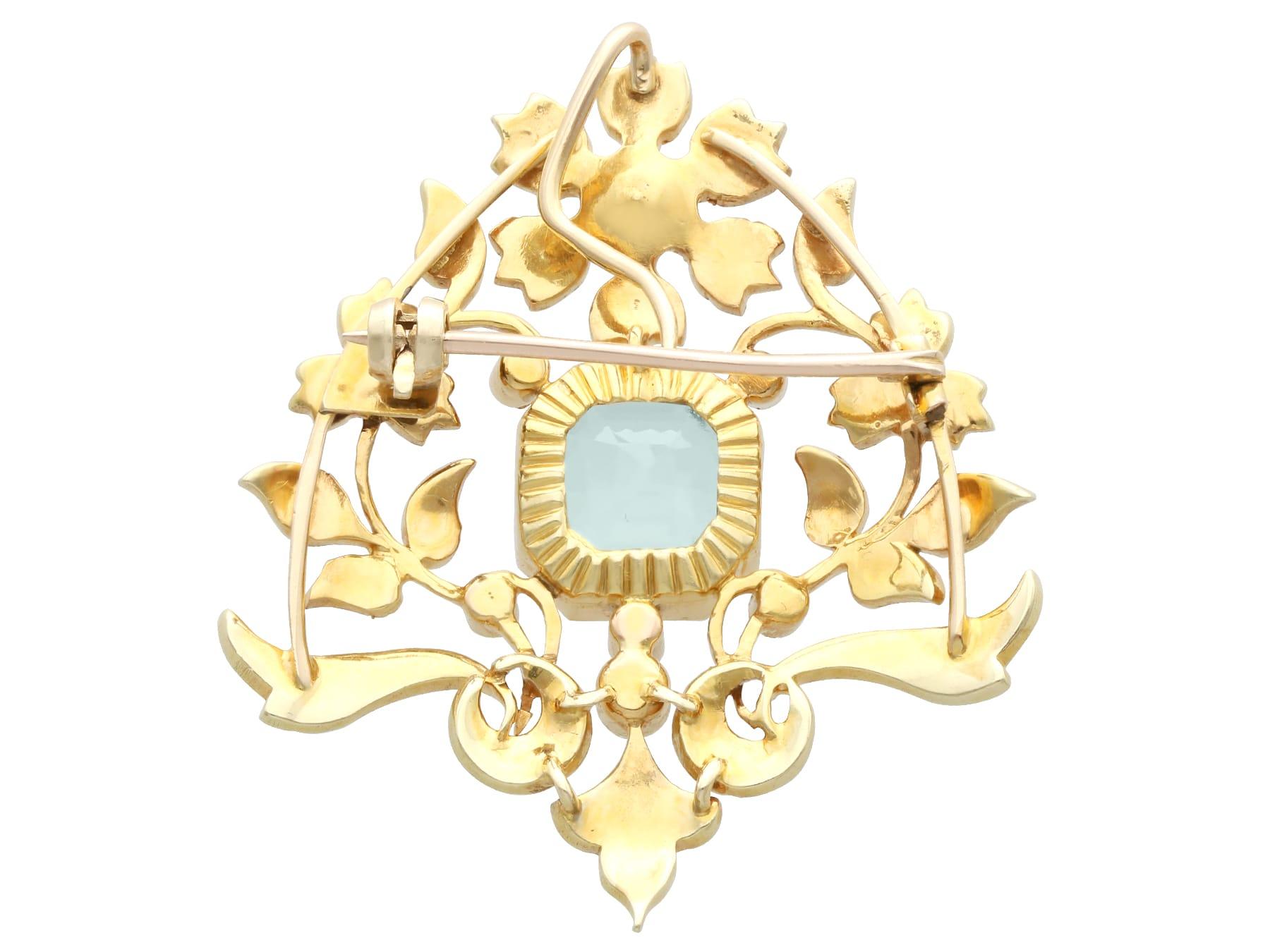 Antique 4.10Ct Aquamarine and Seed Pearl 15k Yellow Gold Pendant / Brooch  For Sale 4