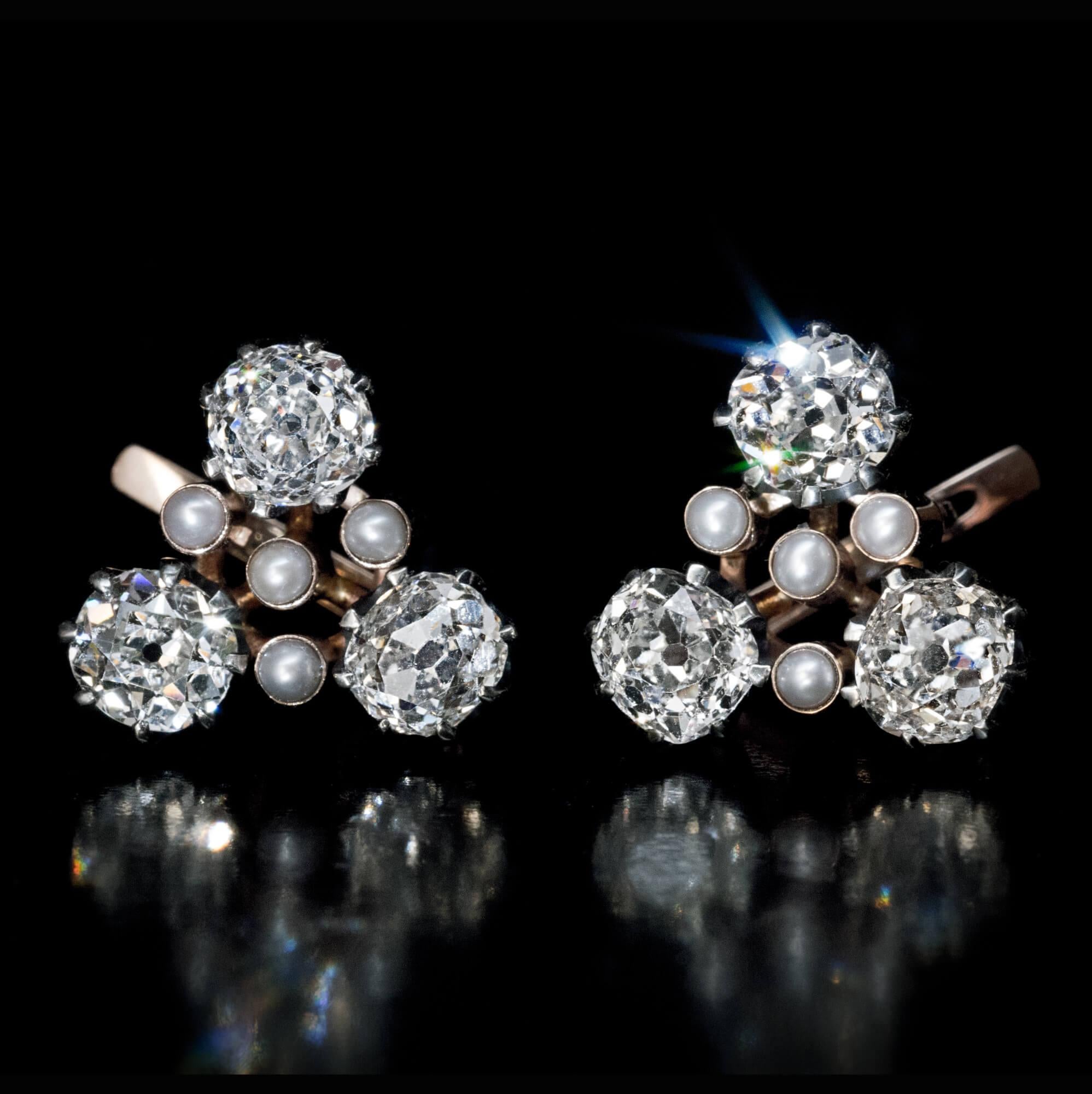 Antique 4.12 Ct Old Mine Cut Diamond Pearl Earrings In Excellent Condition For Sale In Chicago, IL