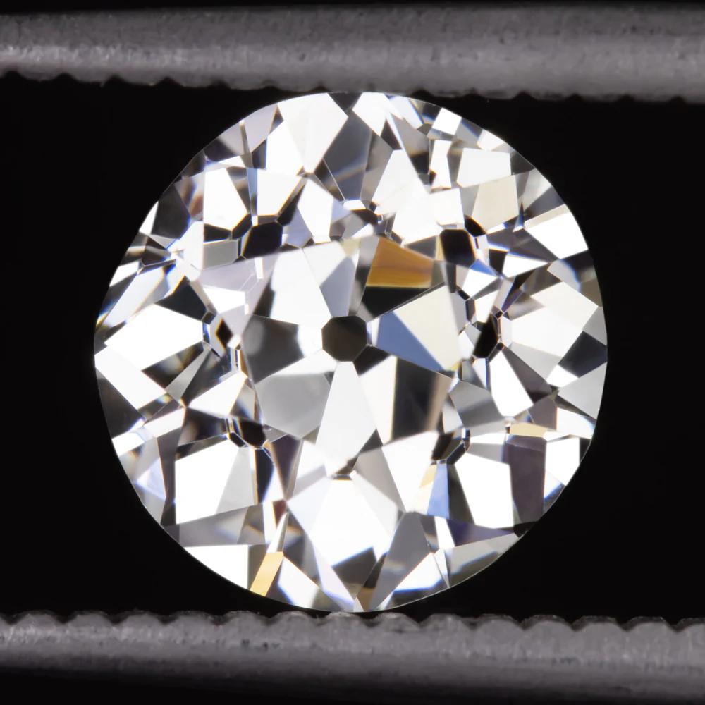 Antique 4.21 Carat Total Weight Old European Cut Diamond In condizioni Nuovo in vendita a Chicago, IL