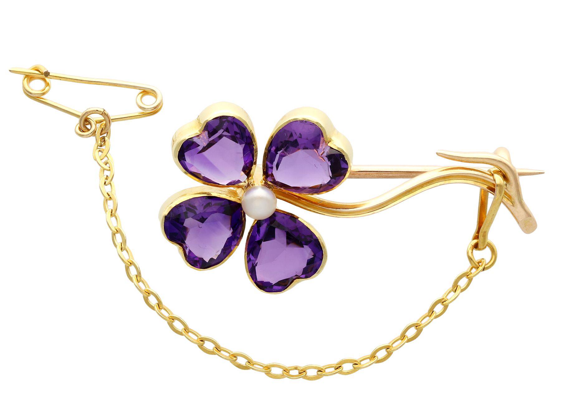 Antique 4.25 Carat Amethyst and Pearl 15k Yellow Gold Four-Leaf Clover Brooch In Excellent Condition For Sale In Jesmond, Newcastle Upon Tyne
