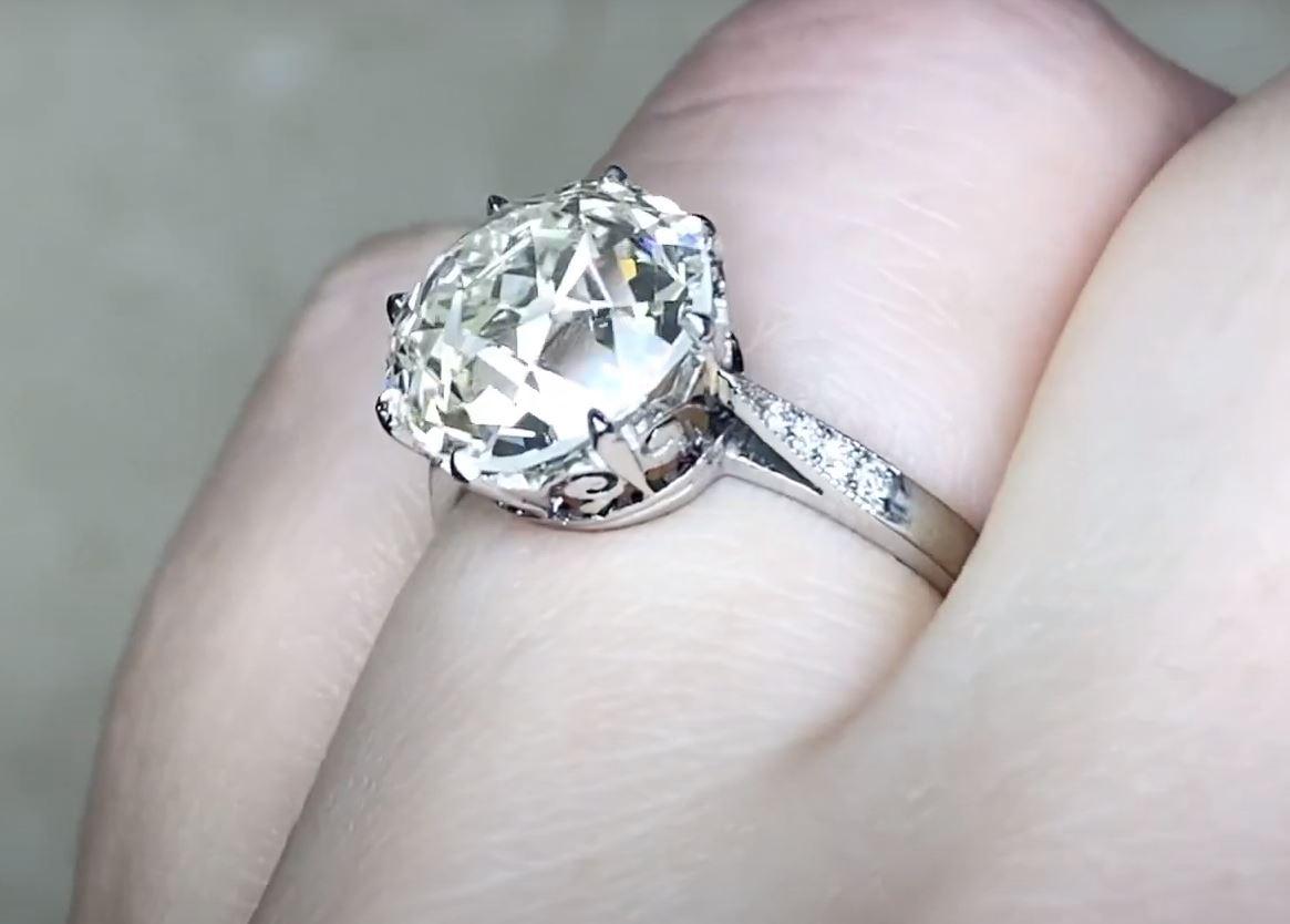 Women's Antique 4.25ct Old Euro-cut Diamond Engagement Ring, VS1 Clarity, Platinum For Sale