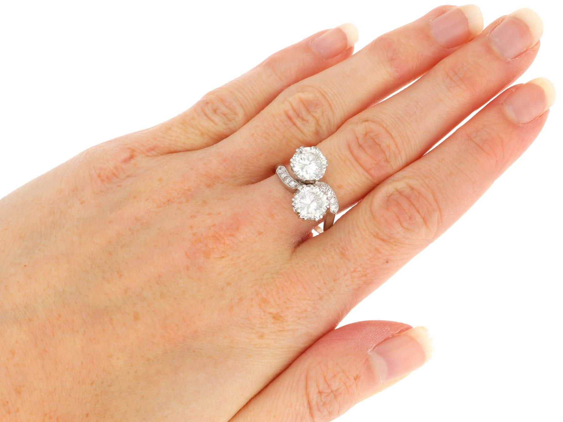 Antico anello a tortiglione in platino e diamanti da 4,27 carati Circa 1930 in vendita 5