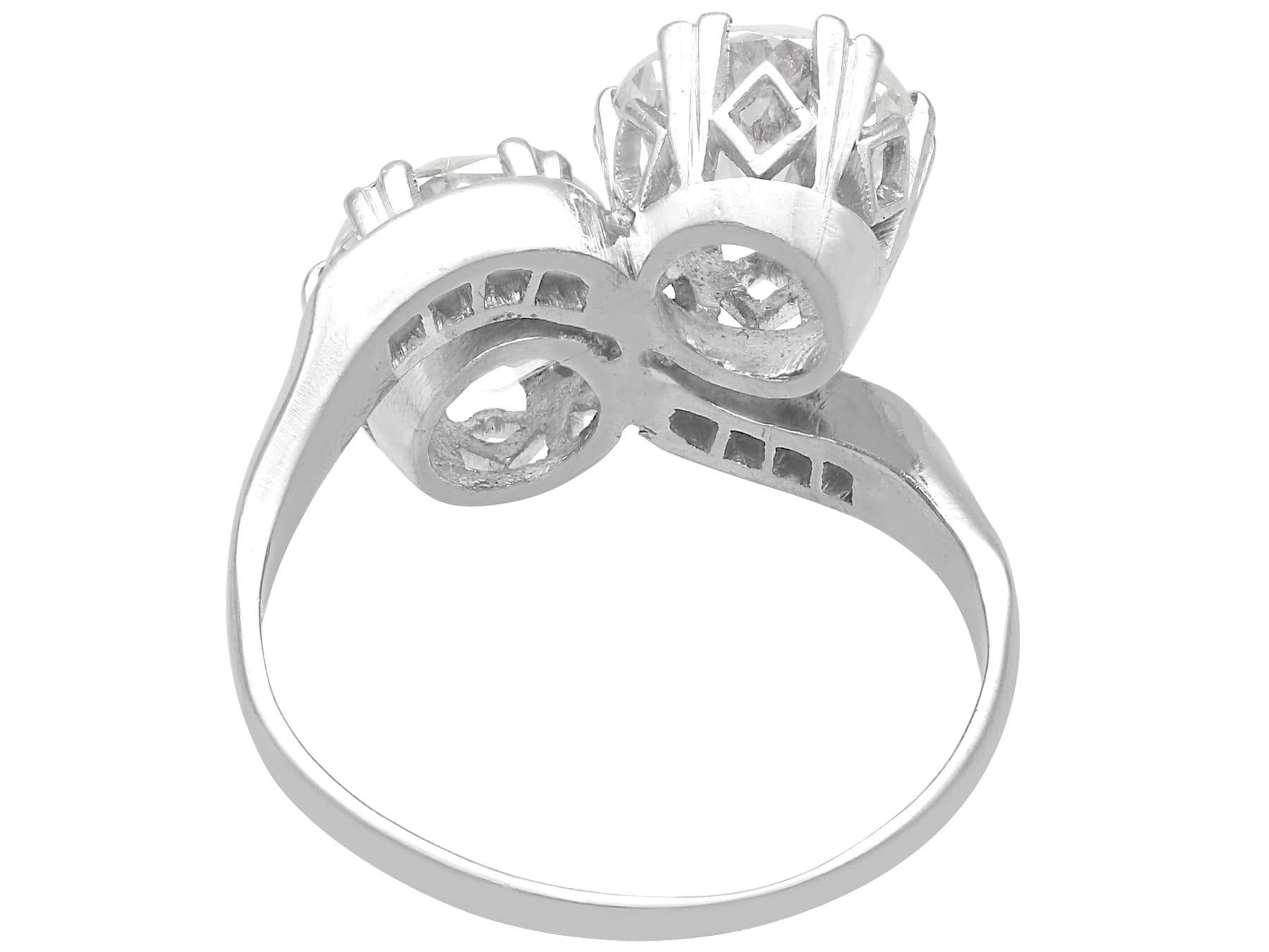 Antico anello a tortiglione in platino e diamanti da 4,27 carati Circa 1930 in vendita 3