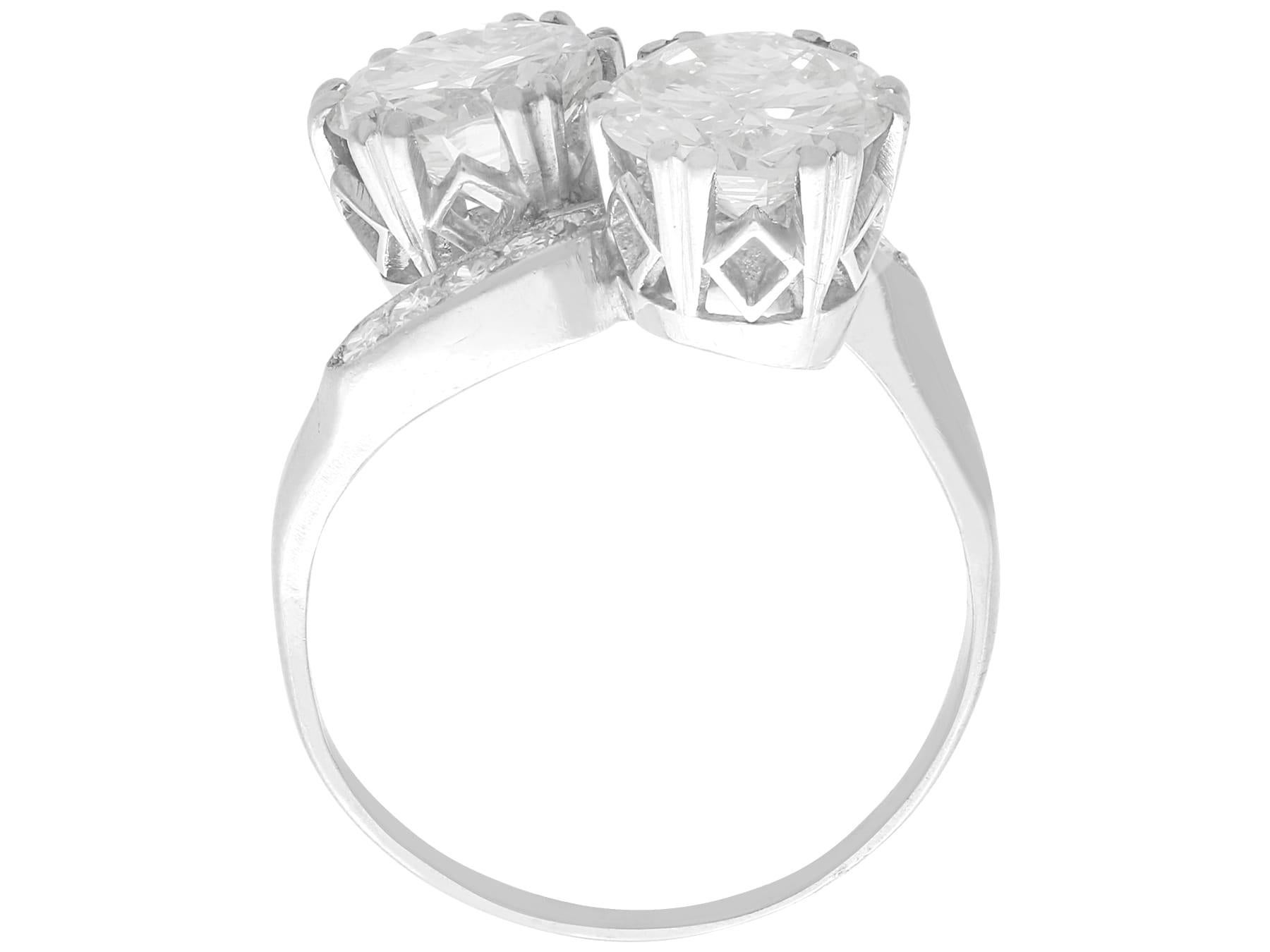 Antico anello a tortiglione in platino e diamanti da 4,27 carati Circa 1930 in vendita 4