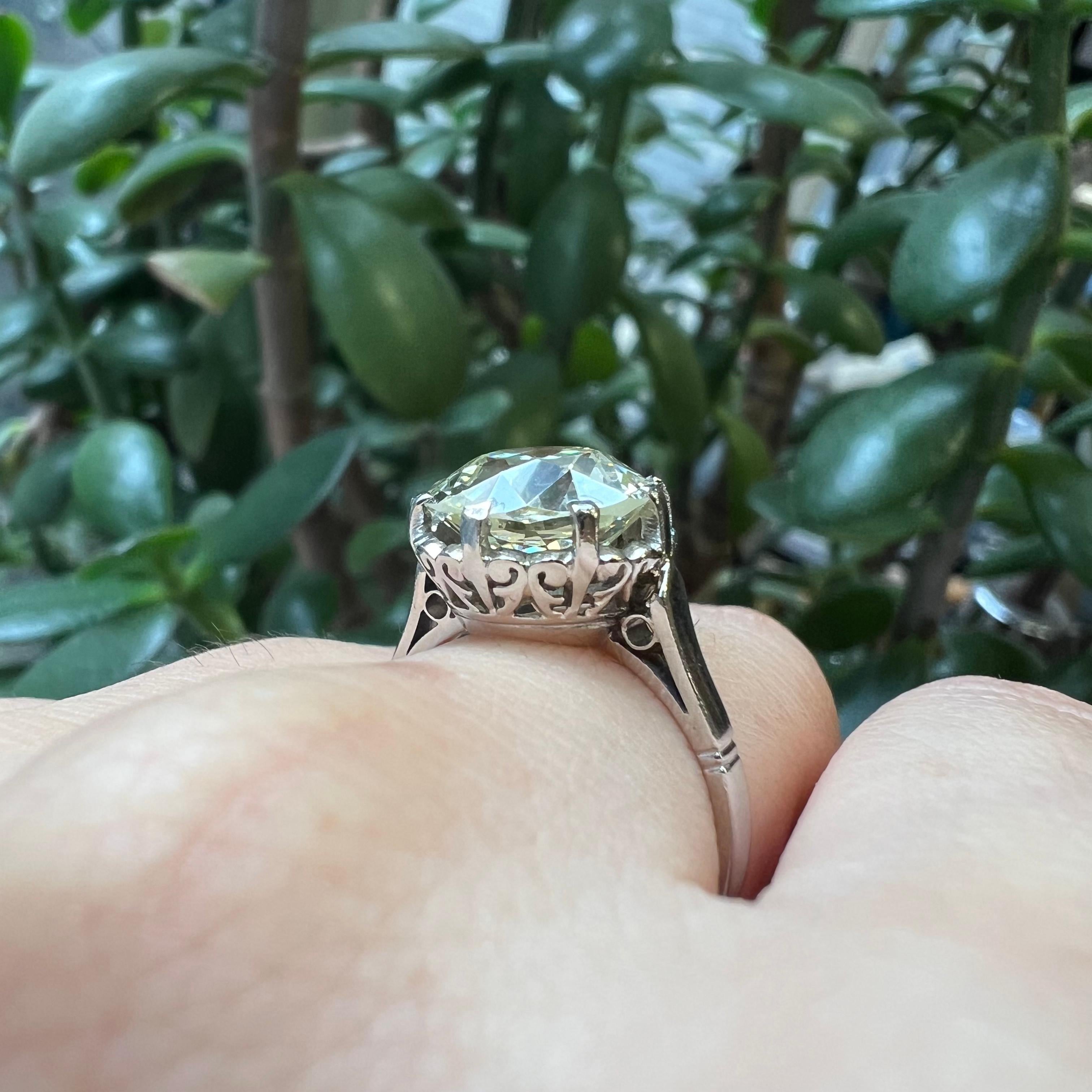 Antiker Verlobungsring aus Platin mit 4,29 Karat Diamant im alteuropäischen Schliff, ca. 1920er Jahre 1
