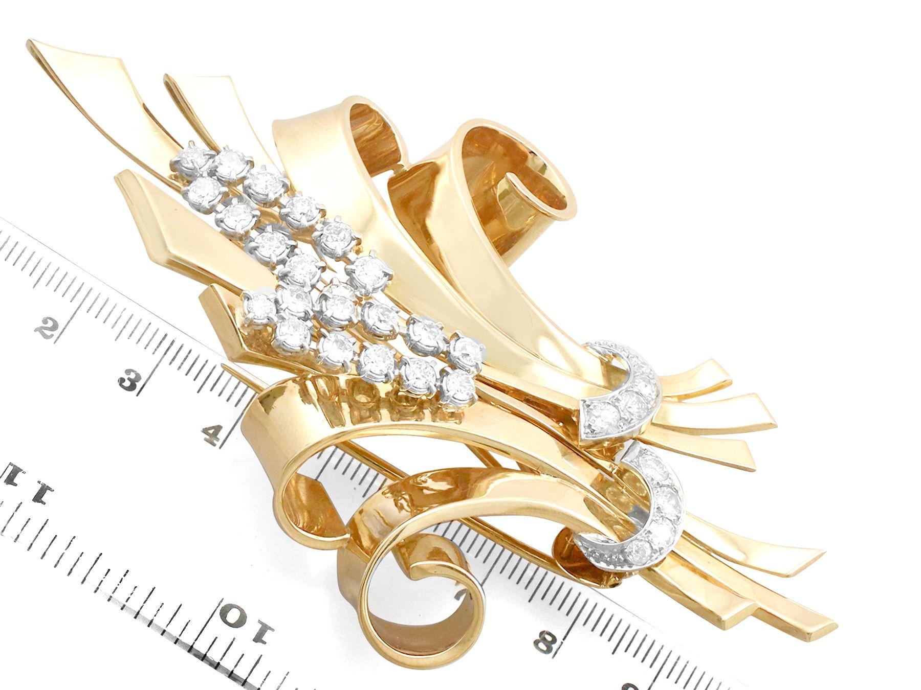 Antique 4.32 Carat Diamond and Yellow Gold Double Clip Brooch For Sale 5