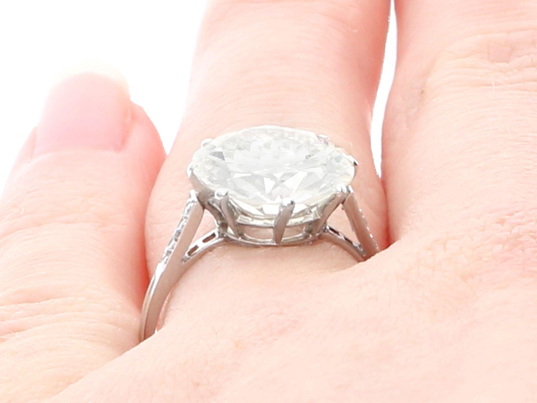 Antique 4.33 Carat Diamond and Platinum Solitaire Engagement Ring For Sale 3