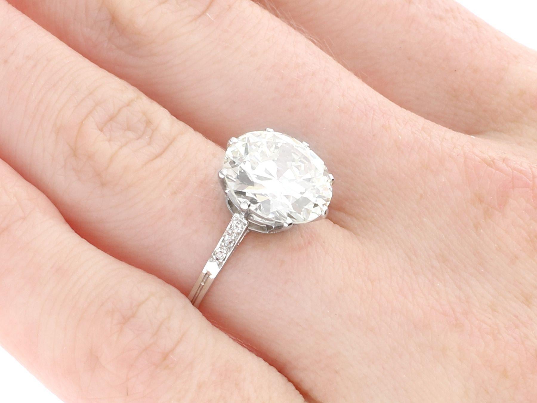 Antique 4.33 Carat Diamond and Platinum Solitaire Engagement Ring For Sale 2