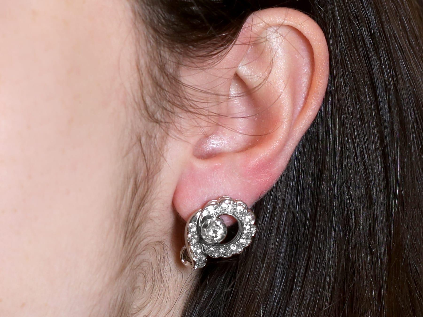 Boucles d'oreilles anciennes en platine et diamants de 4,35 carats, c. 1935 en vente 6