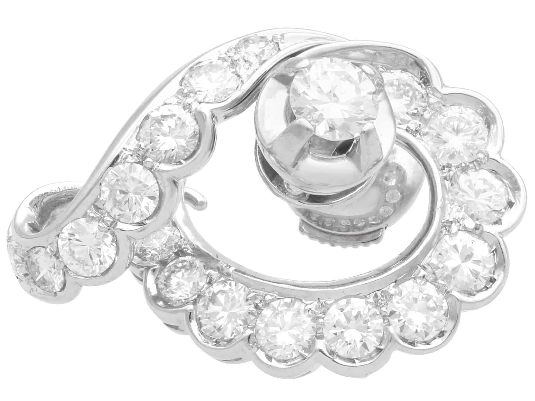 Boucles d'oreilles anciennes en platine et diamants de 4,35 carats, c. 1935 Excellent état - En vente à Jesmond, Newcastle Upon Tyne