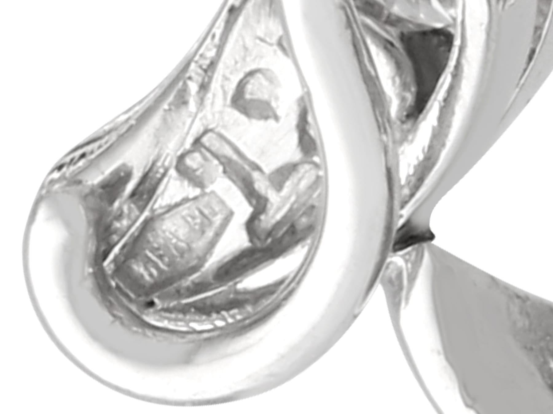 Boucles d'oreilles anciennes en platine et diamants de 4,35 carats, c. 1935 en vente 4