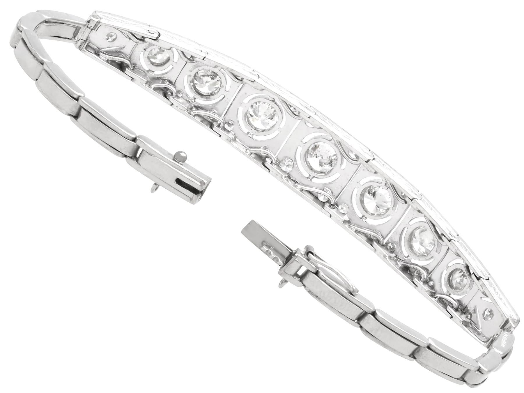 Antique 4.51 Carat Diamond, 18k White Gold and Platinum Bracelet Circa 1930 For Sale 5