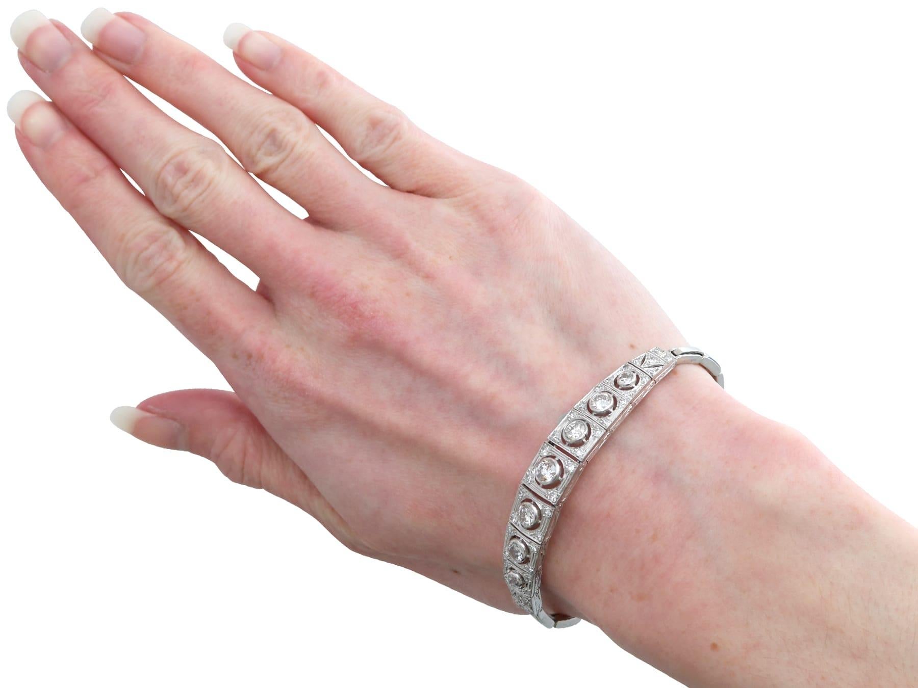 Antique 4.51 Carat Diamond, 18k White Gold and Platinum Bracelet Circa 1930 For Sale 7