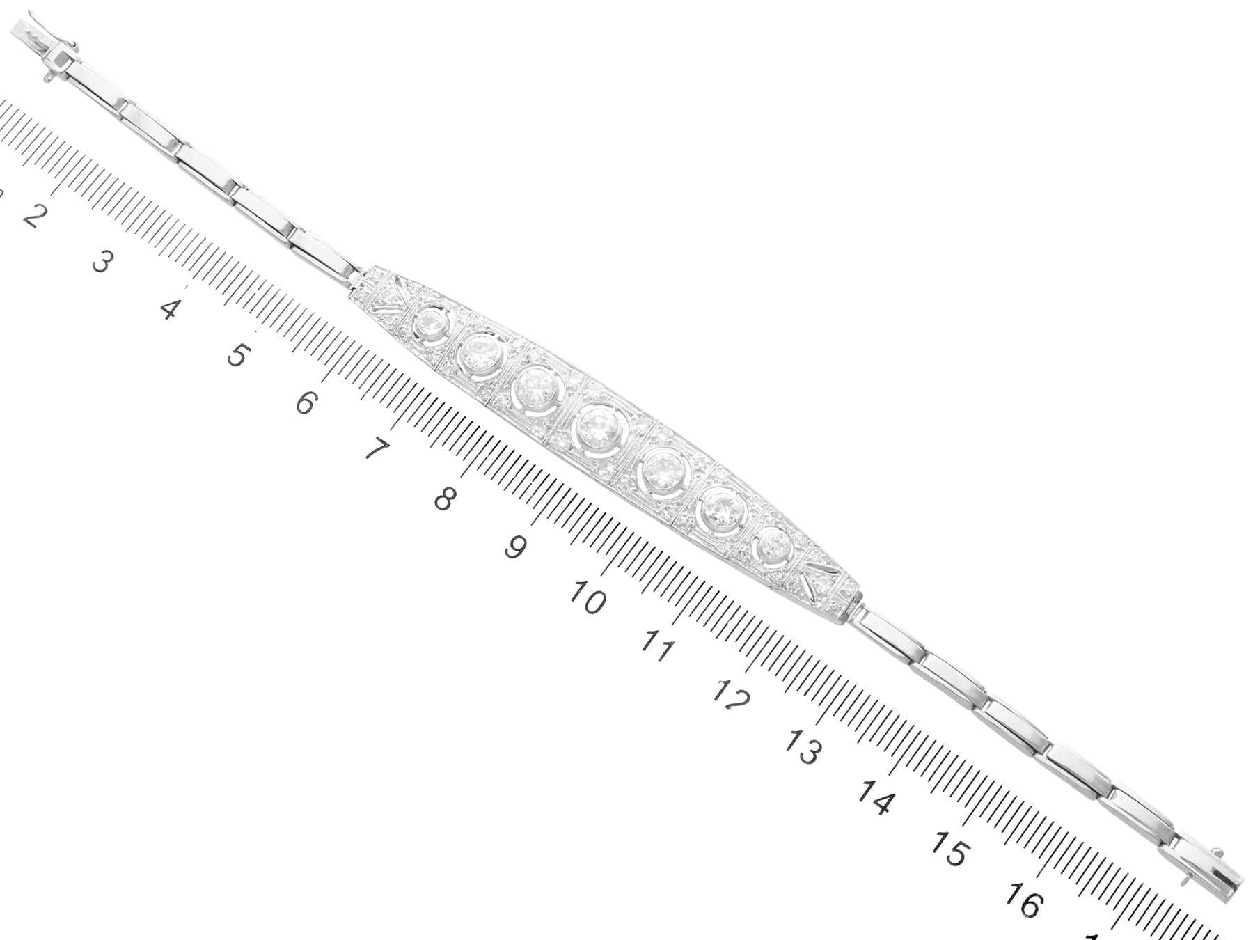 Antique 4.51 Carat Diamond, 18k White Gold and Platinum Bracelet Circa 1930 For Sale 3