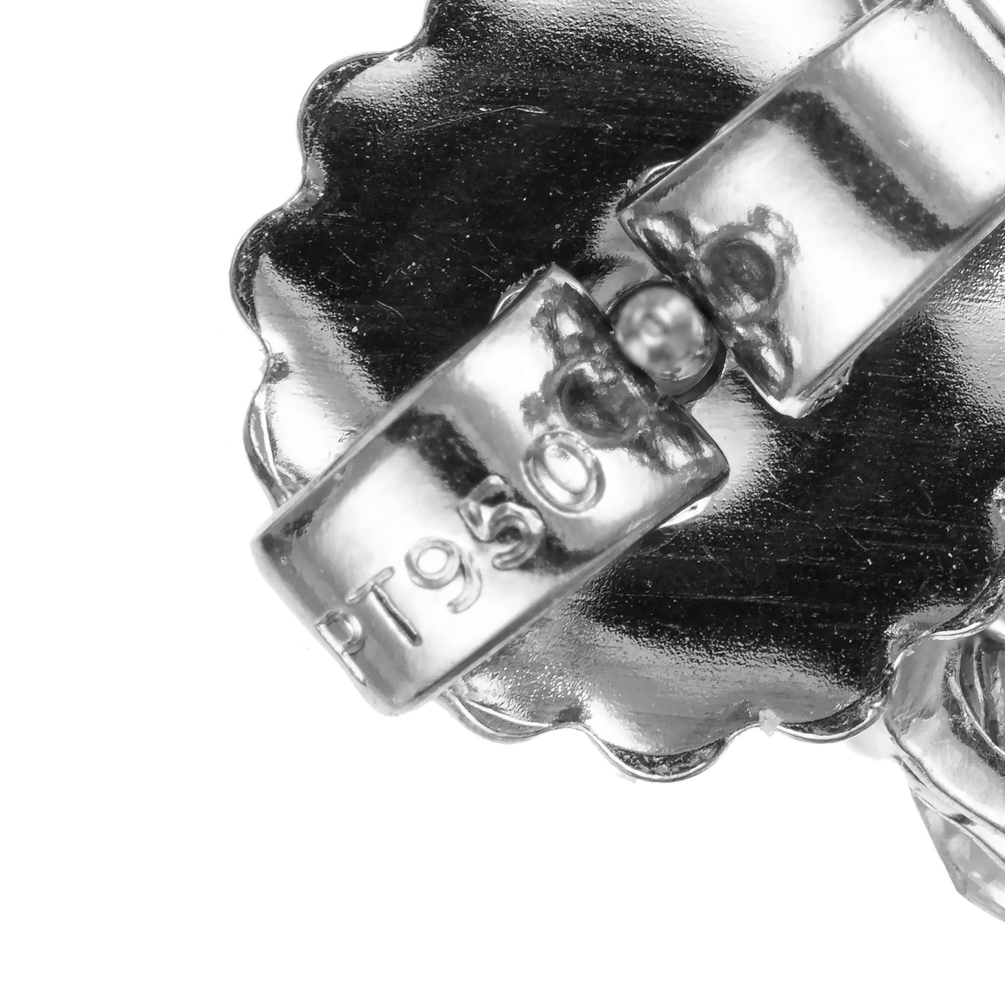 Antike 4,68 Karat Diamant-Ohrringe aus Platin mit drei Diamanten im alteuropäischen Kissenschliff im Angebot 3