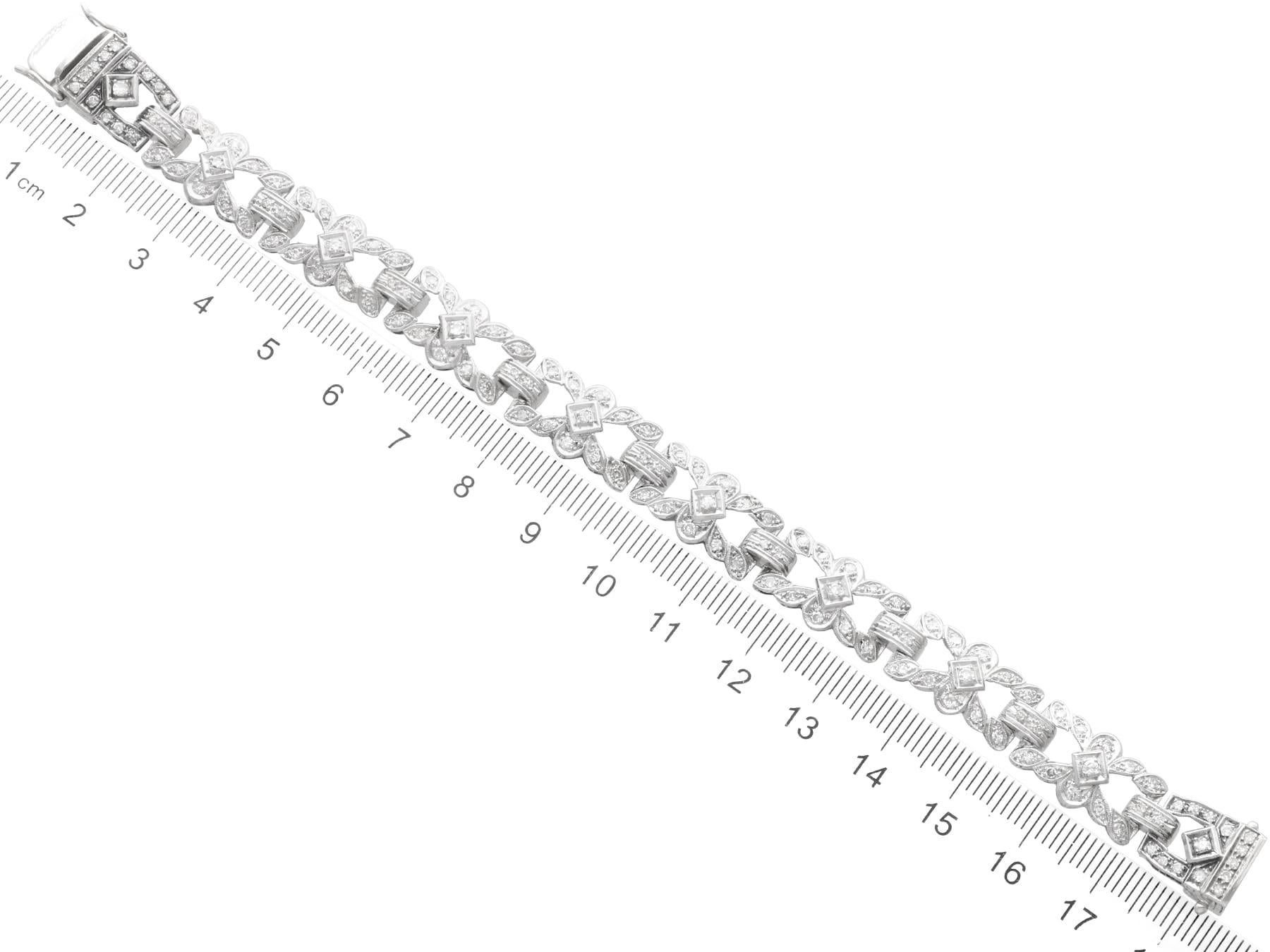 Bracelet ancien en platine et diamant de 4,83 carats Circa 1925 en vente 8