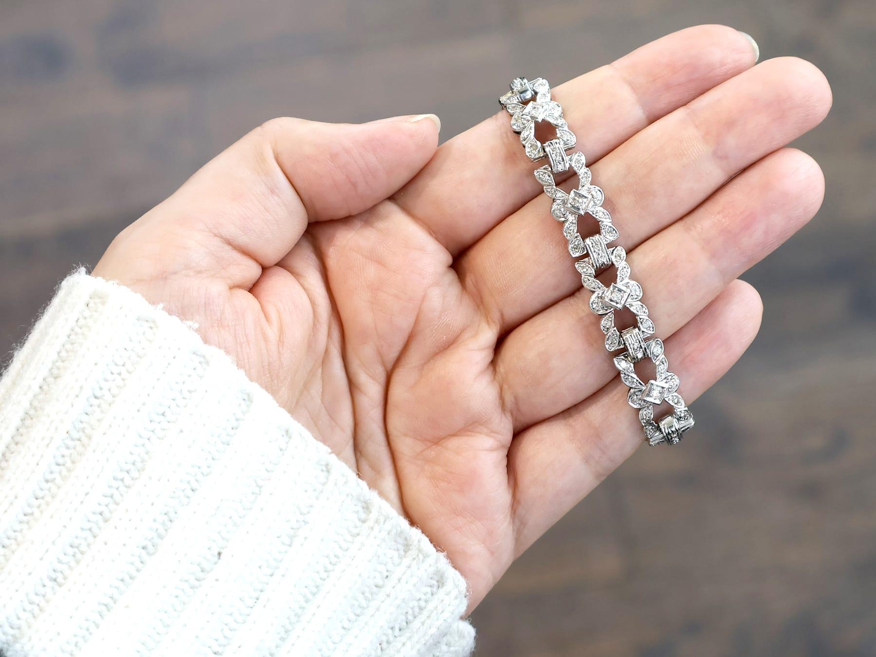 Bracelet ancien en platine et diamant de 4,83 carats Circa 1925 Excellent état - En vente à Jesmond, Newcastle Upon Tyne