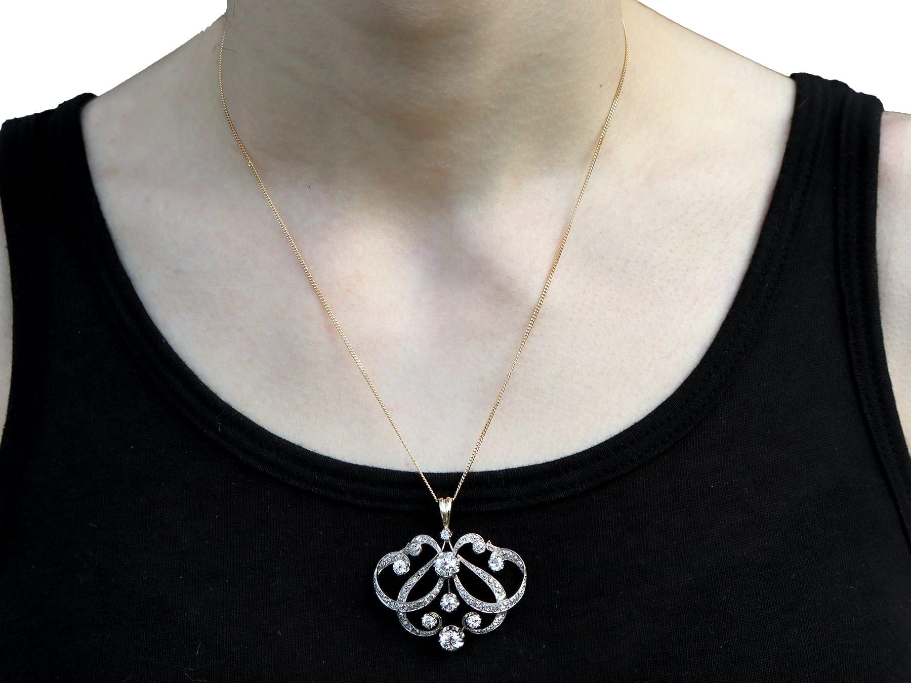 Pendentif ancien en or jaune 18 carats et diamants de 4,85 carats, c. 1890 en vente 2