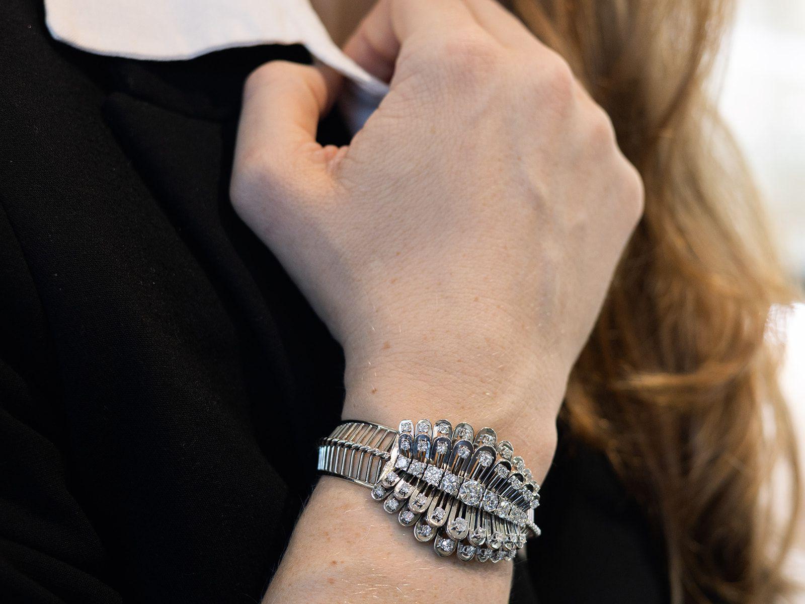 Taglio rotondo Antico bracciale in oro bianco e diamanti da 4,87 carati, 1930 circa in vendita