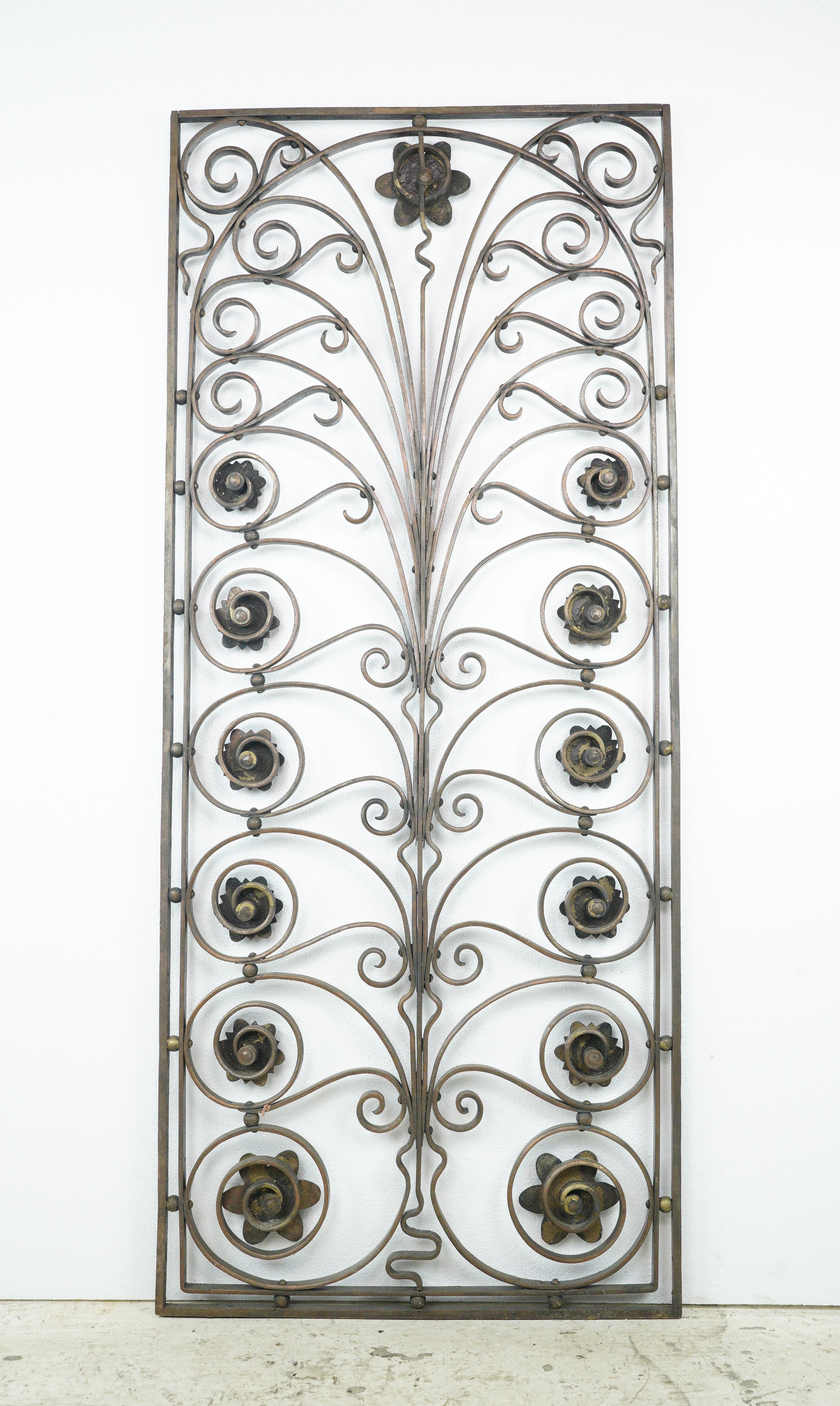 Antique 49 in. Swirls Foliate Wrought Iron Window Guard For Sale 4