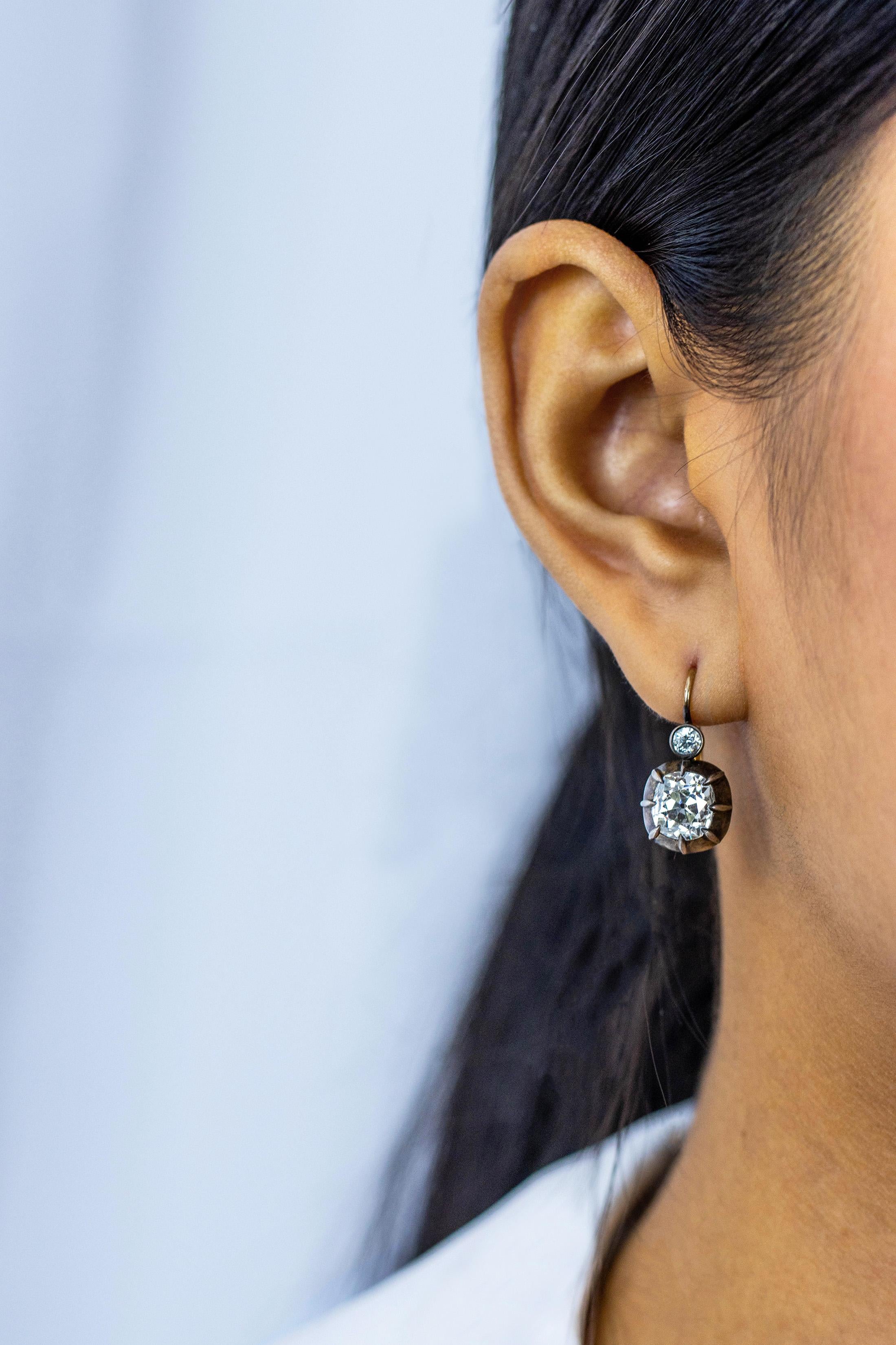 Women's Antique 4.97 Carats Total Old Mine Cushion Cut Diamond Dangle Earrings in Silver For Sale
