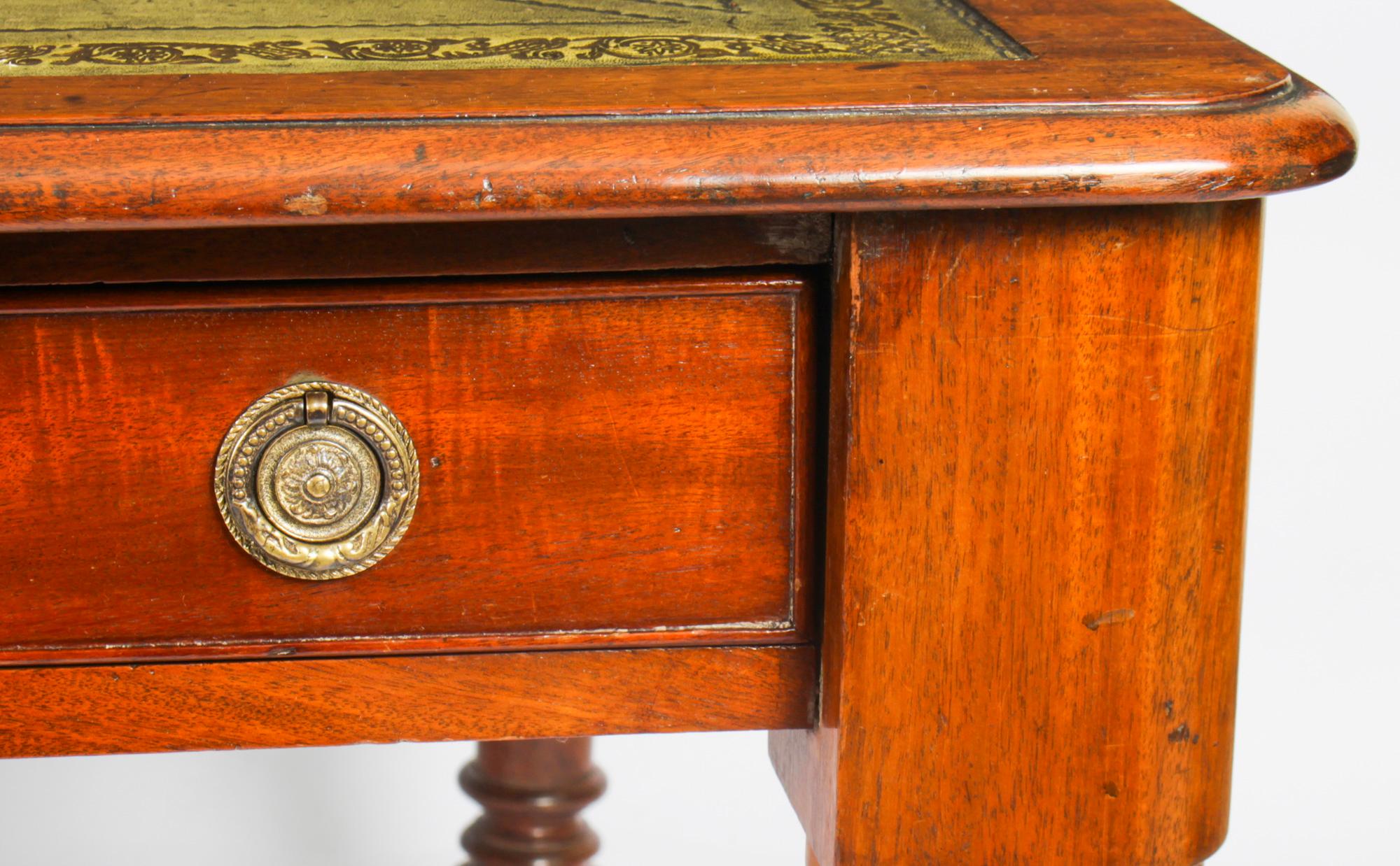 Antiker viktorianischer Schreibtisch mit vier Schubladen, Partner, 19. Jahrhundert im Angebot 4
