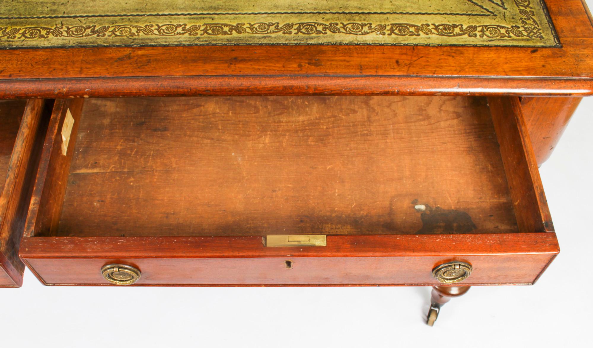 Ancien bureau victorien à quatre tiroirs Partners de table d'écriture 19ème siècle en vente 7