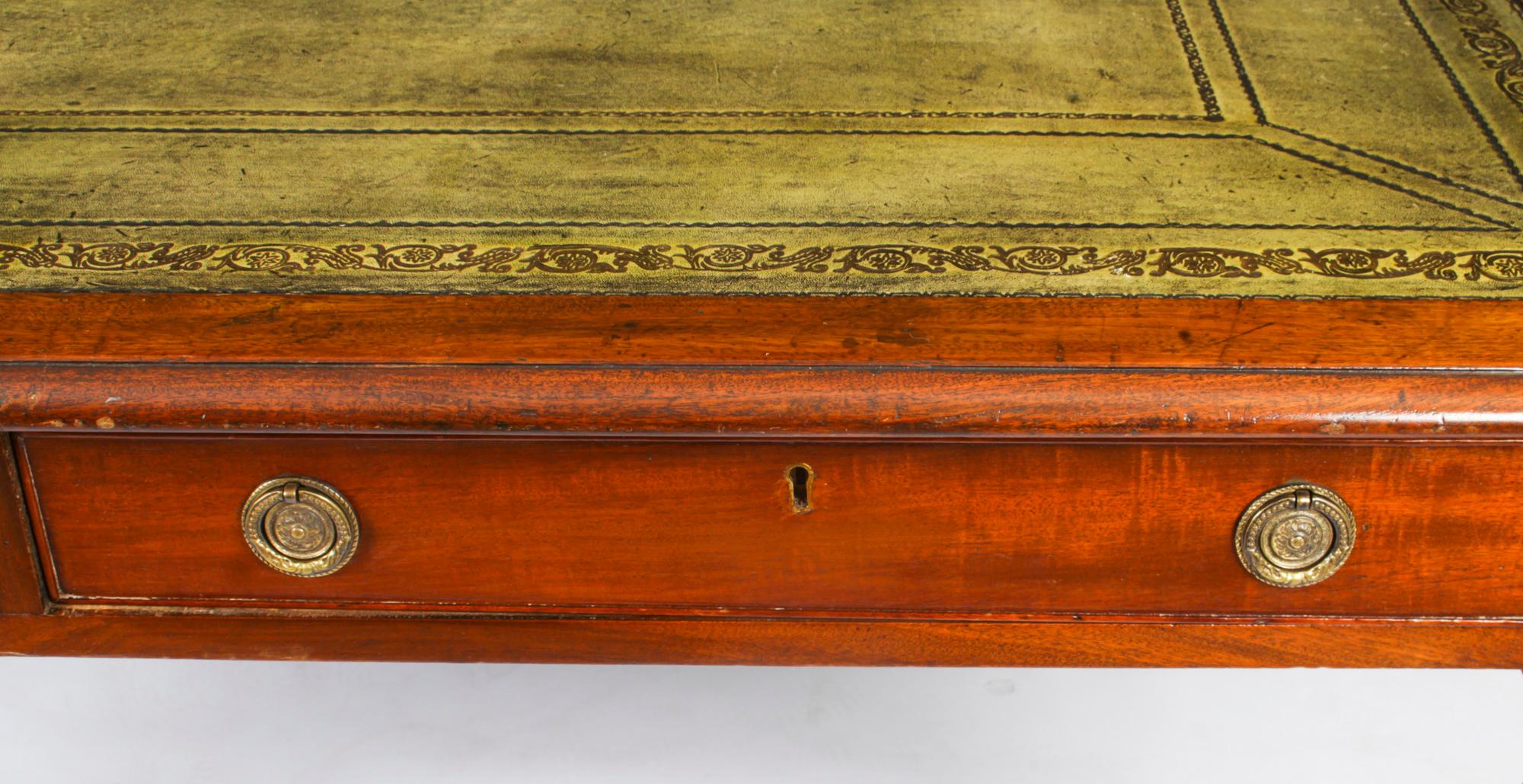 Ancien bureau victorien à quatre tiroirs Partners de table d'écriture 19ème siècle en vente 1