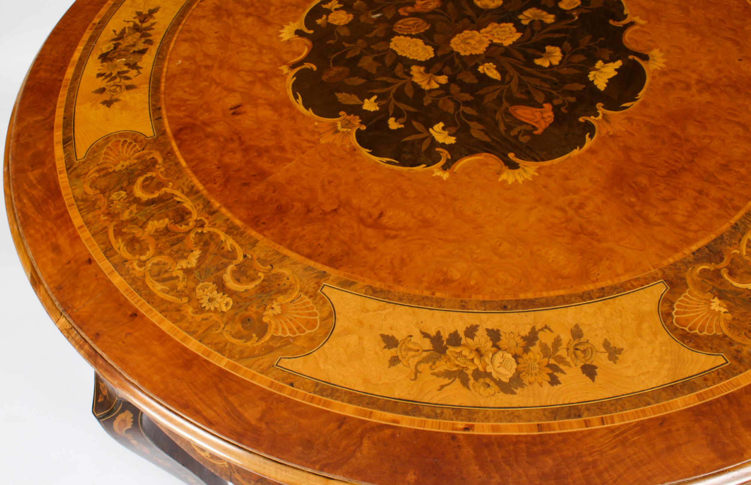 Marqueterie Ancienne table de salle à manger en marqueterie de ronce de noyer de 4 pieds de diamètre, début du 20ème siècle en vente