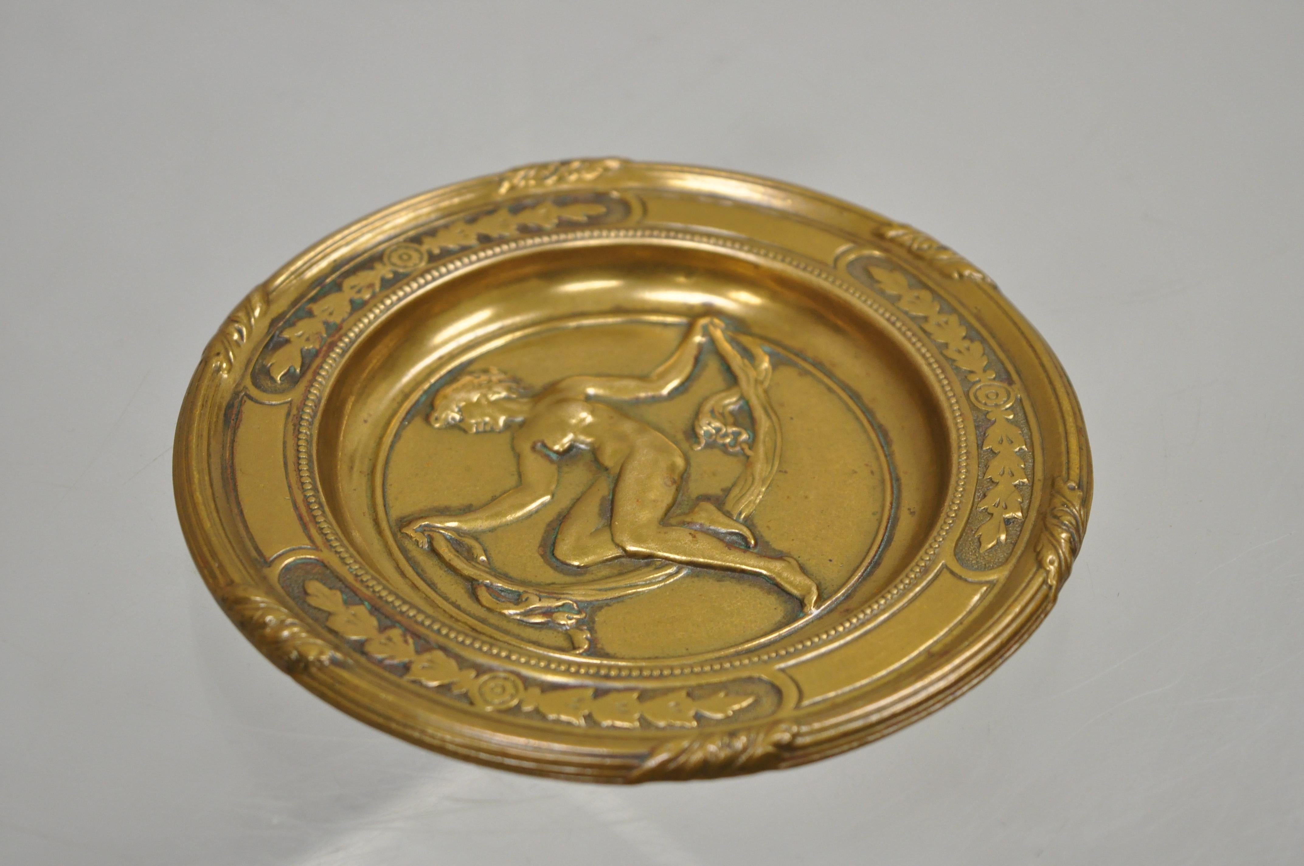 Antique Bronze Neoclassical Art Nouveau Round Dish with Nude Female Maiden For Sale 5