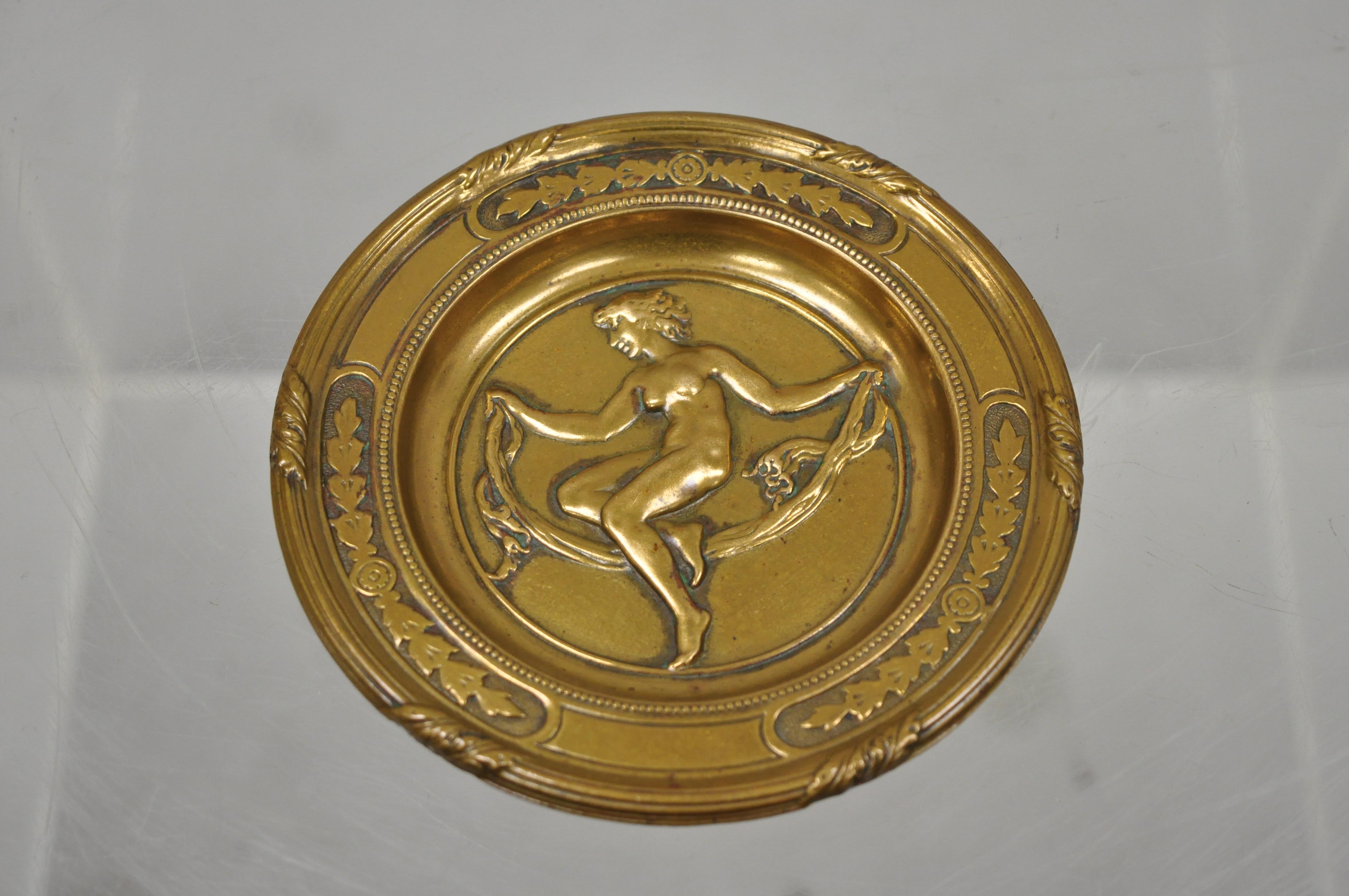 Antique Bronze Neoclassical Art Nouveau Round Dish with Nude Female Maiden For Sale 1