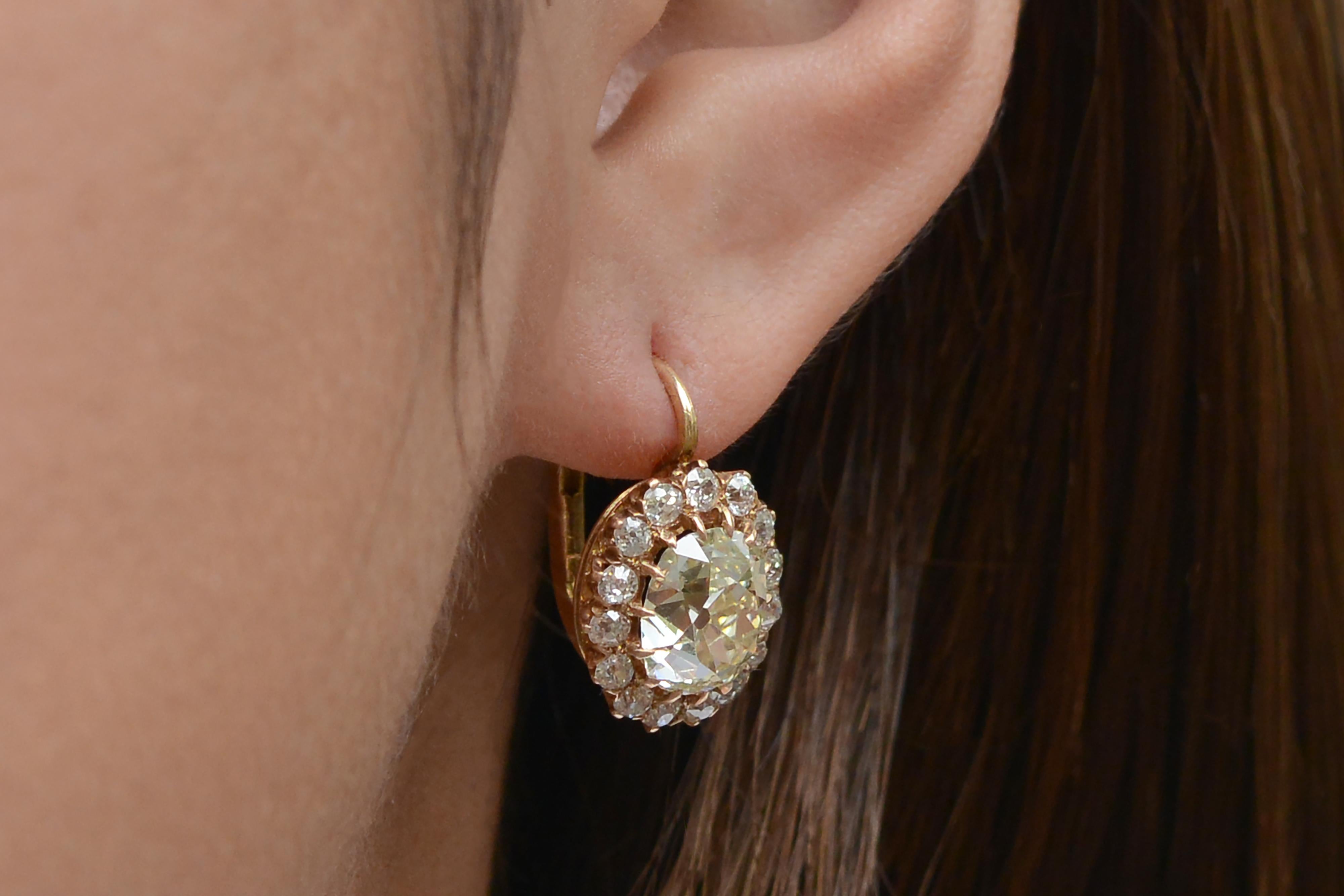 Antike 5-Karat-Diamant-Ohrringe im Minenschliff (Viktorianisch) im Angebot