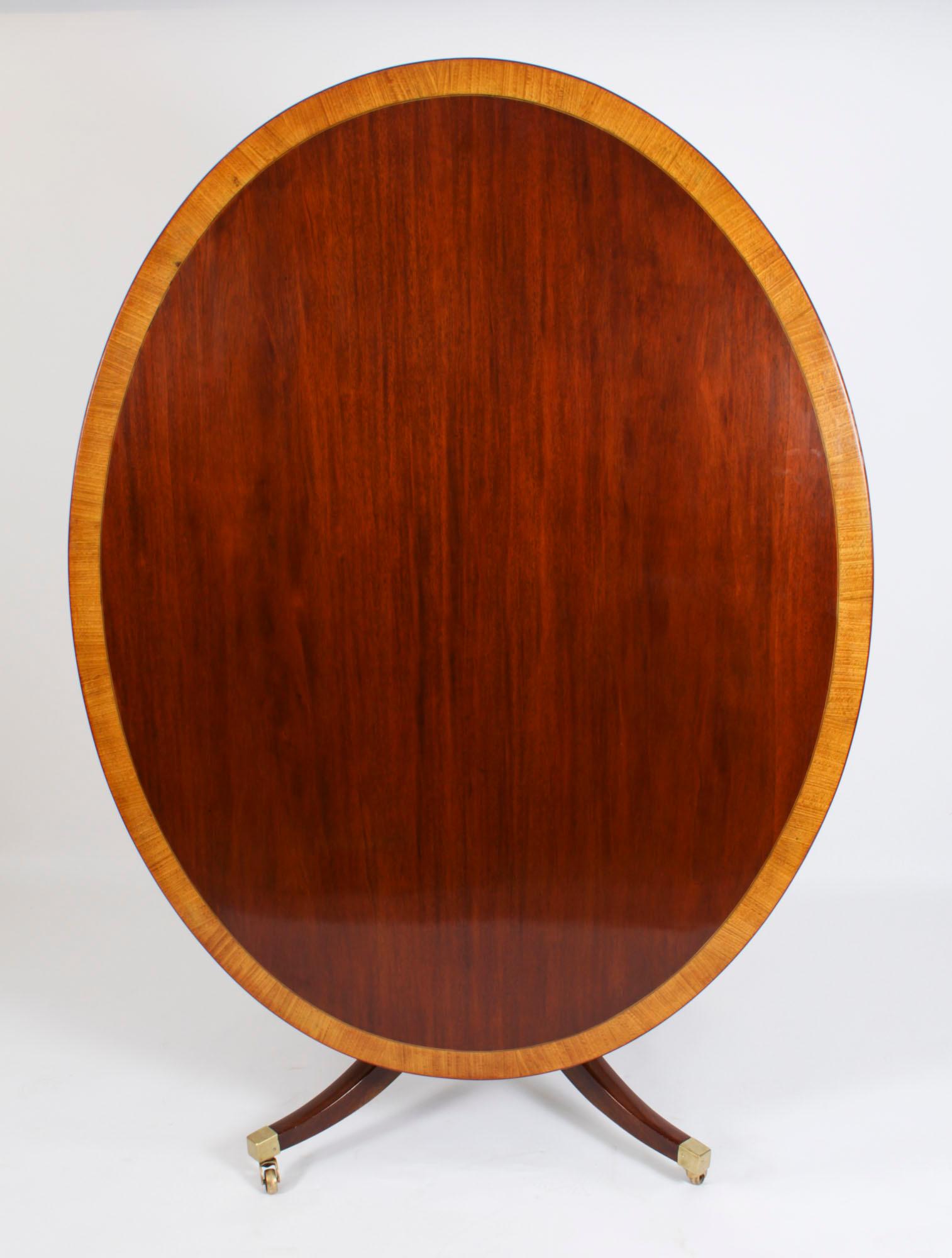 Antique Oval Mahogany Tilt Top Dining Table, Early 20th Century For Sale 7