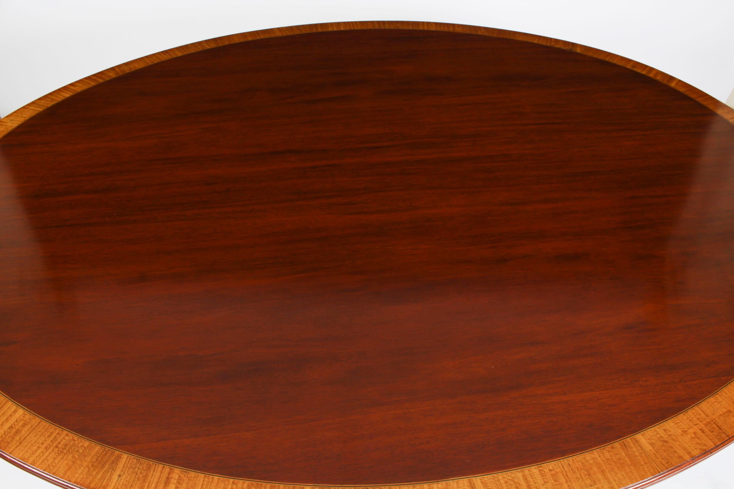 Antique Oval Mahogany Tilt Top Dining Table, Early 20th Century 4