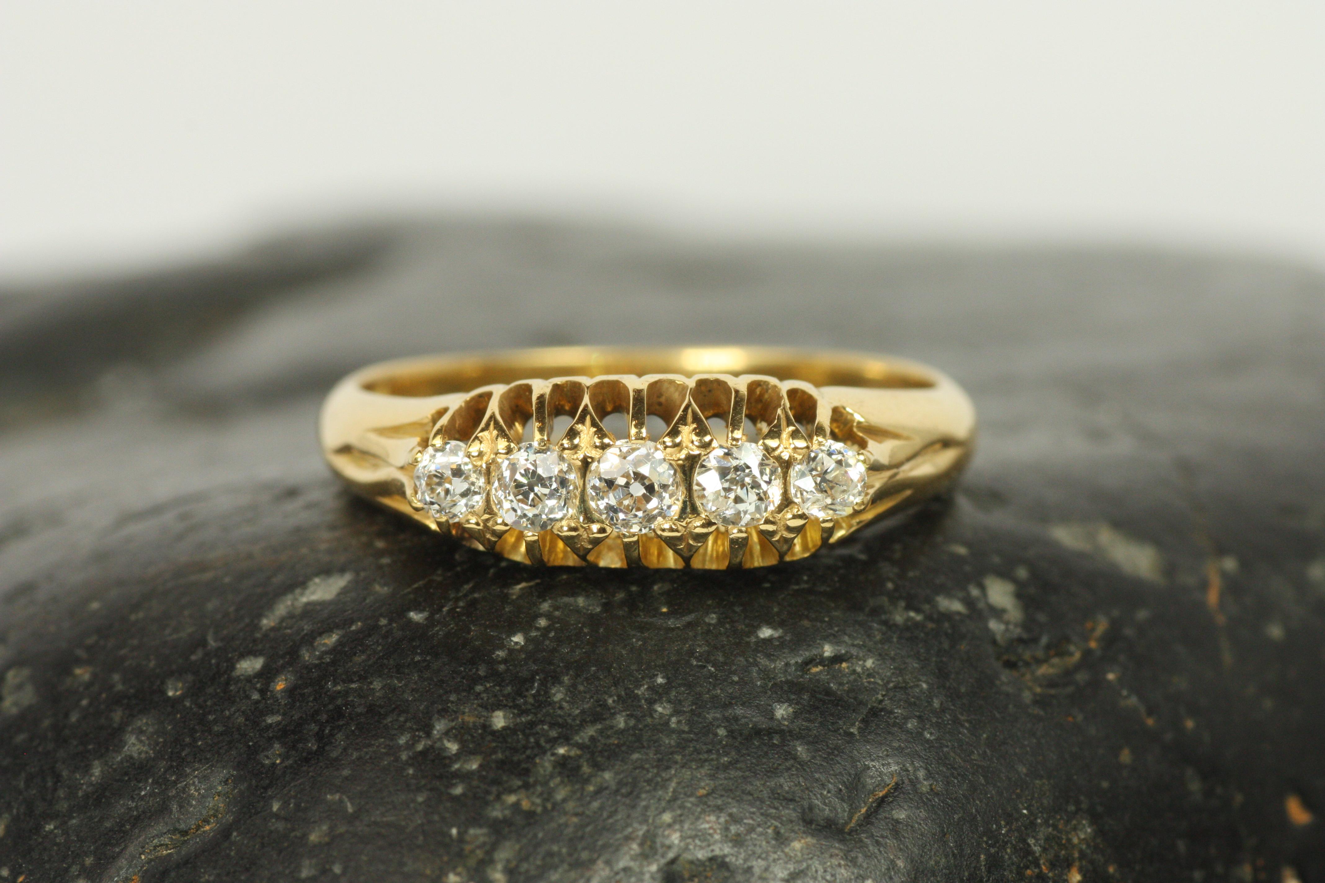 Women's Antique 5-Stone Old Mine Cut Diamond 18K Yellow Gold Wedding Band For Sale