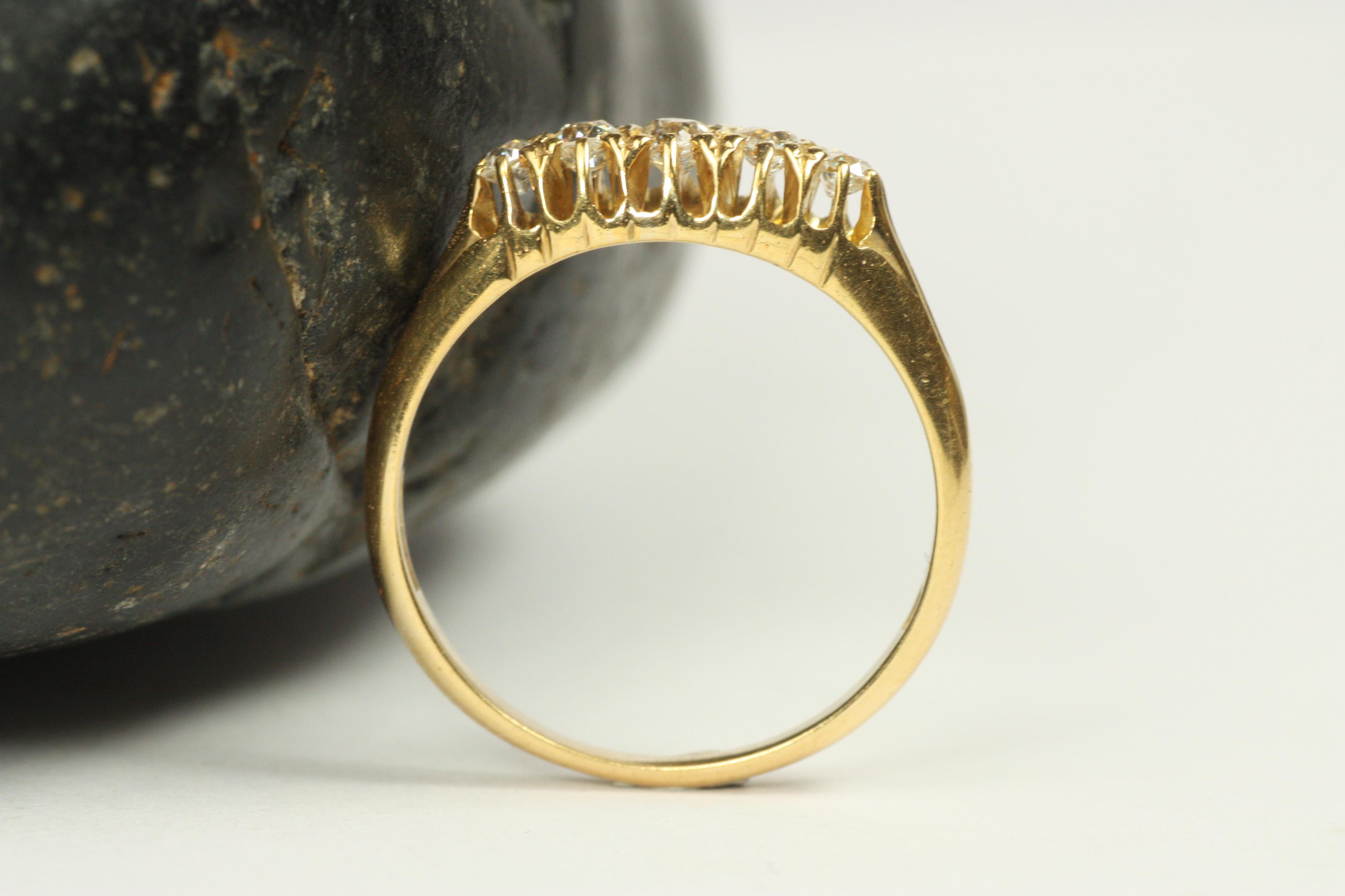 Antique 5-Stone Old Mine Cut Diamond 18K Yellow Gold Wedding Band For Sale 3