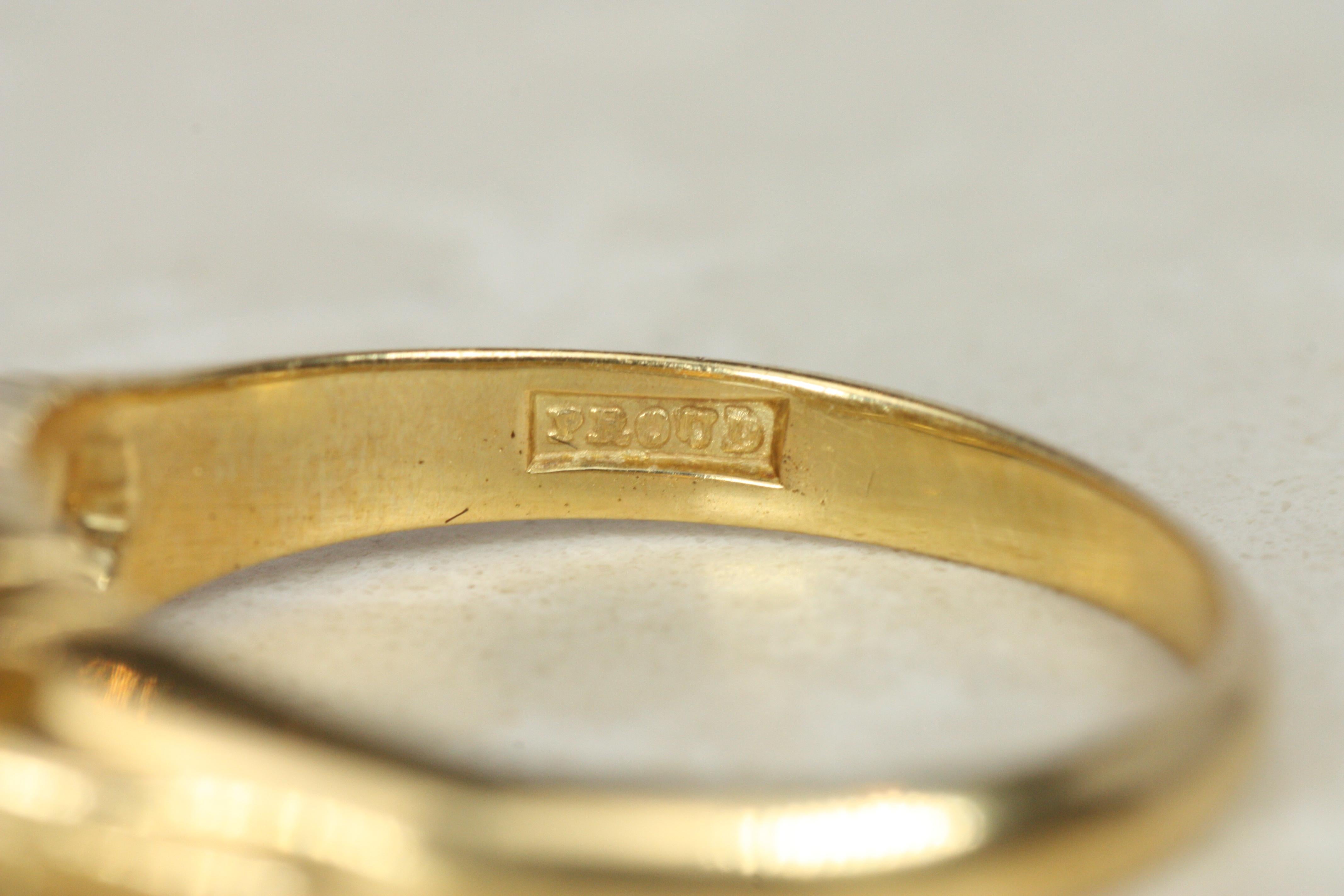 Antique 5-Stone Old Mine Cut Diamond 18K Yellow Gold Wedding Band For Sale 4