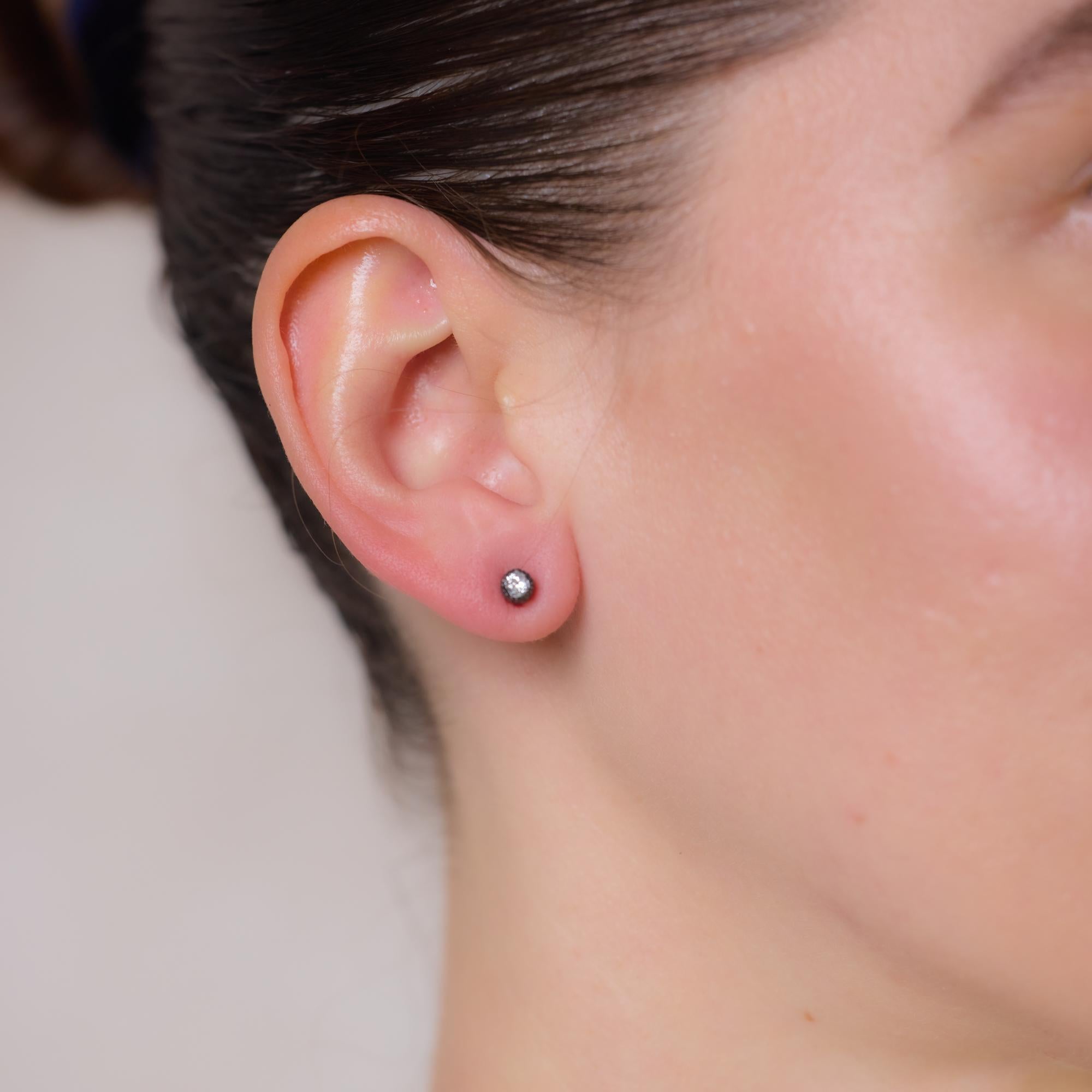 Antique .50 carat diamond 14k rose gold and silver stud earrings In Excellent Condition For Sale In Beverly Hills, CA