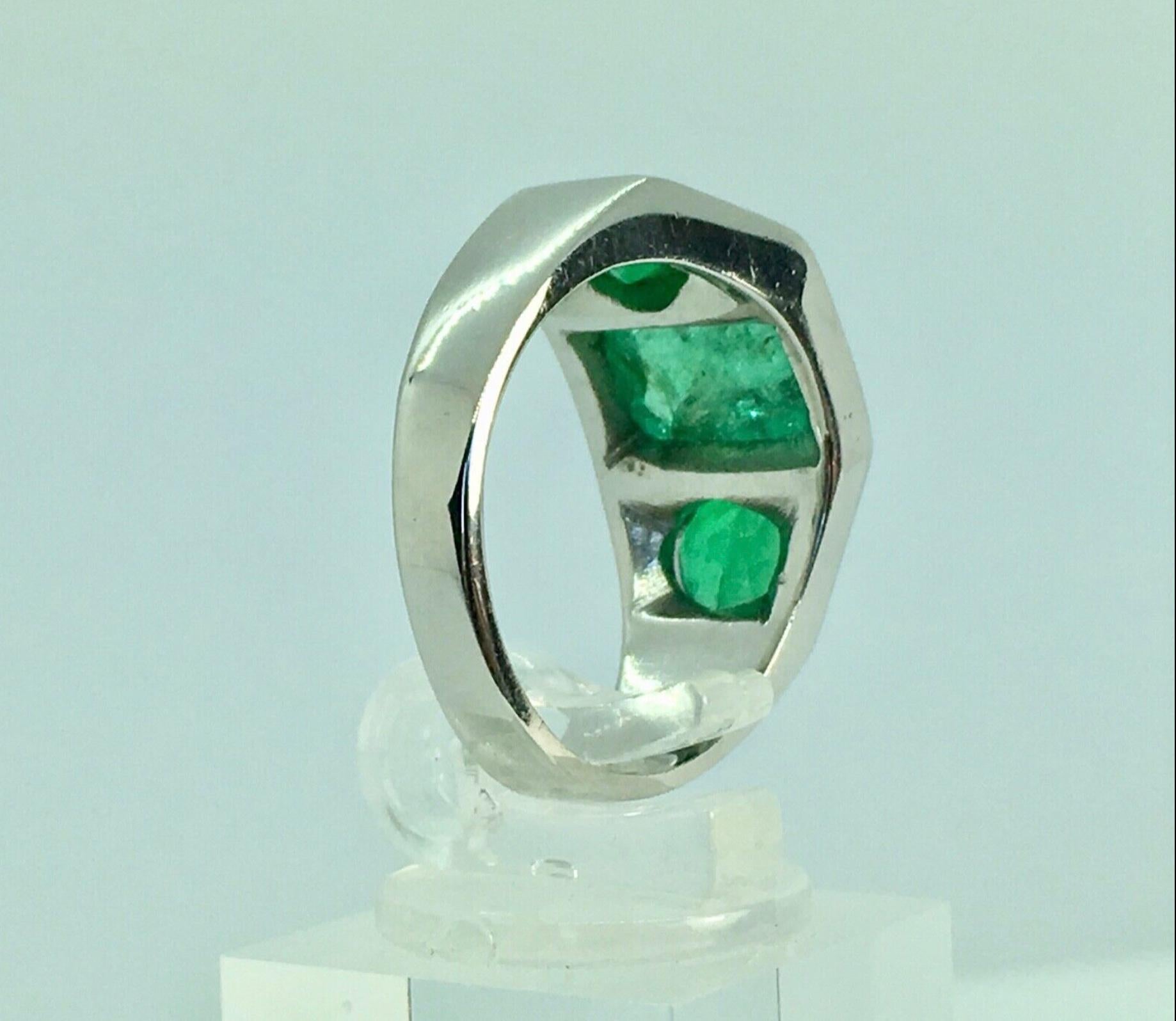Antique 5.00 Carat Natural Emerald Solid Platinum Ring For Sale 5