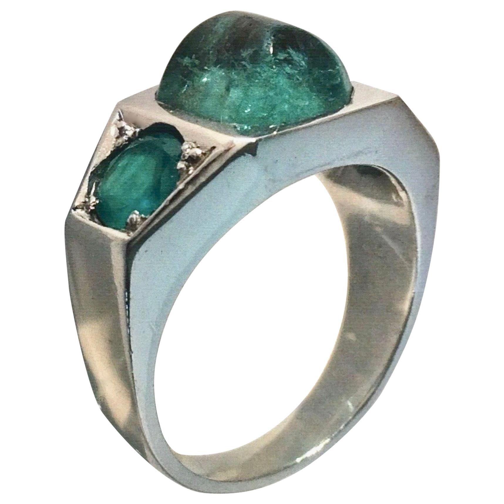 Antique 5.00 Carat Natural Emerald Solid Platinum Ring For Sale