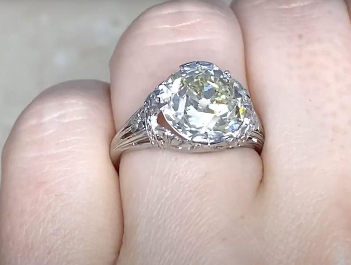 Antique 5.03 Carat Old Euro-cut Diamond Engagement Ring, VS1 Clarity, Platinum In Excellent Condition For Sale In New York, NY