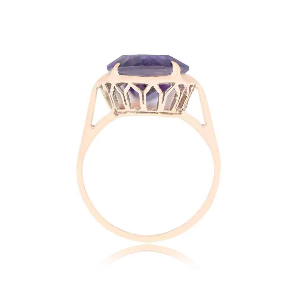 Antique 5.03ct Oval Cut Amethyst Cocktail Ring, 14k Yellow Gold, Circa 1880  In Excellent Condition In New York, NY