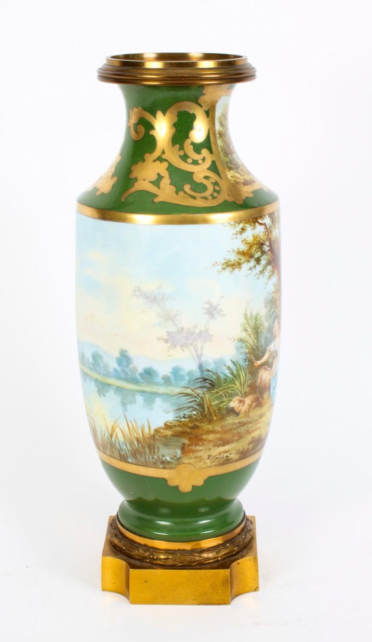 Vase De Sevres Valeur