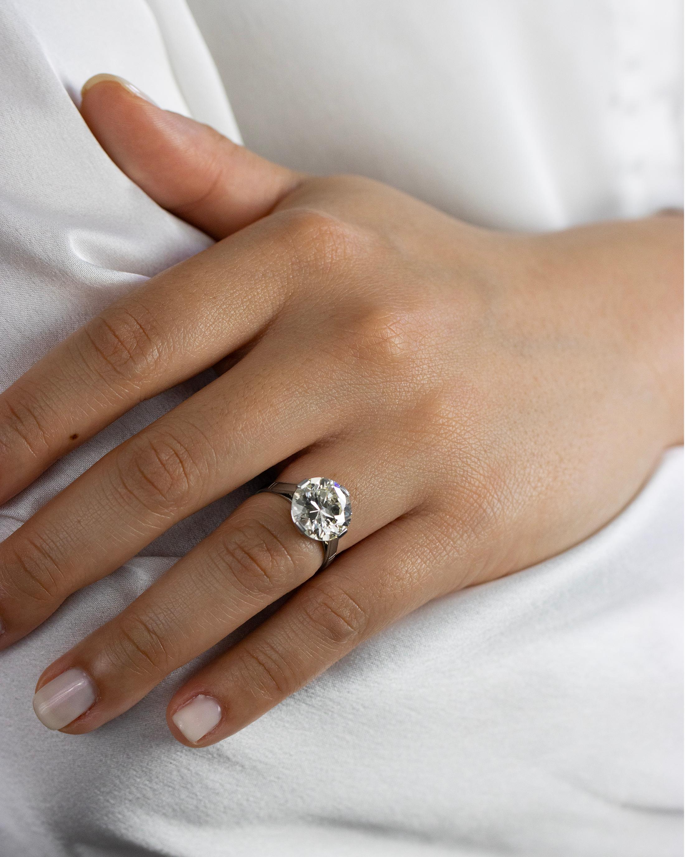 Bague de fiançailles solitaire ancienne en diamant taille vieille Europe de 5,19 carats Pour femmes en vente