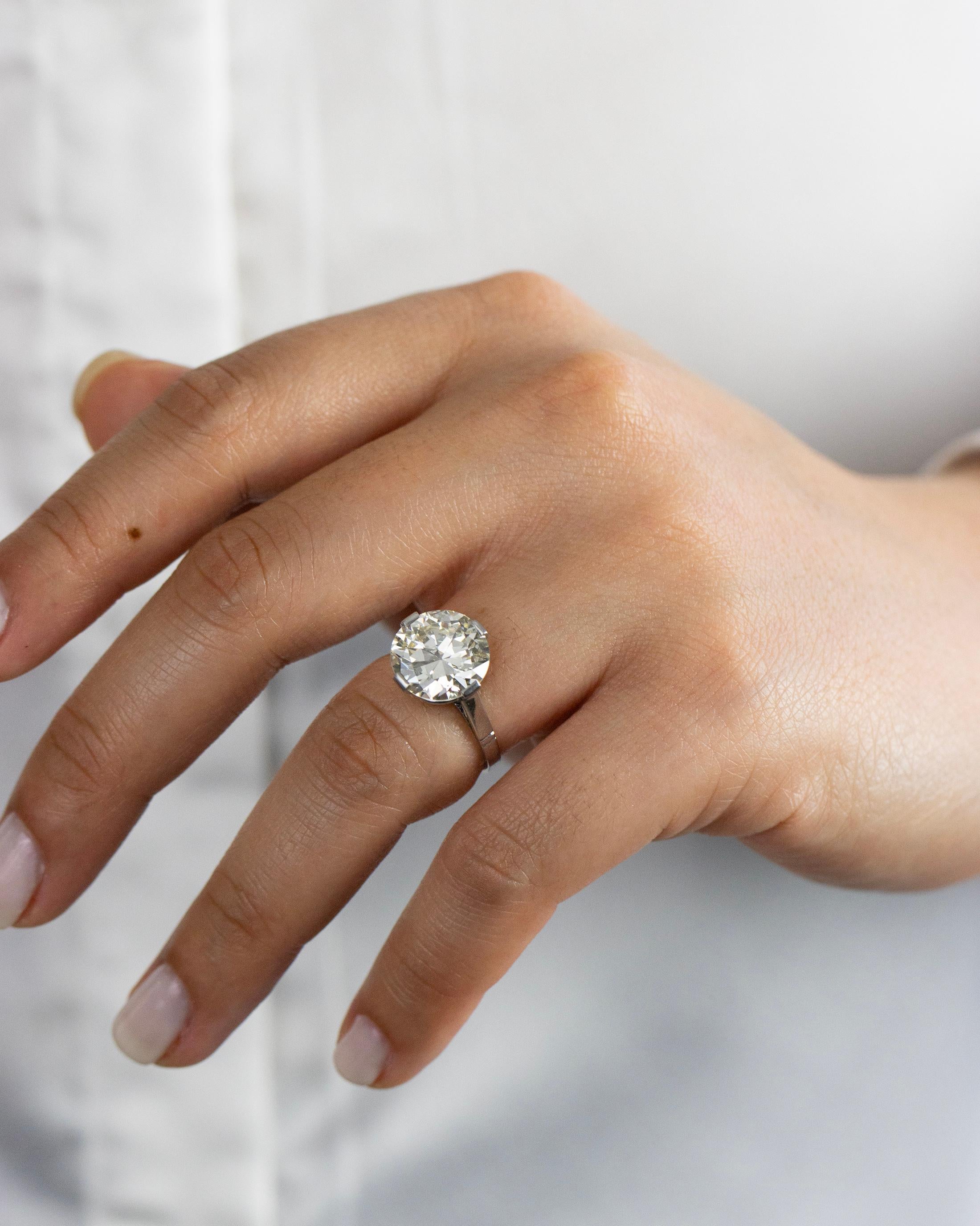 Bague de fiançailles solitaire ancienne en diamant taille vieille Europe de 5,19 carats en vente 1