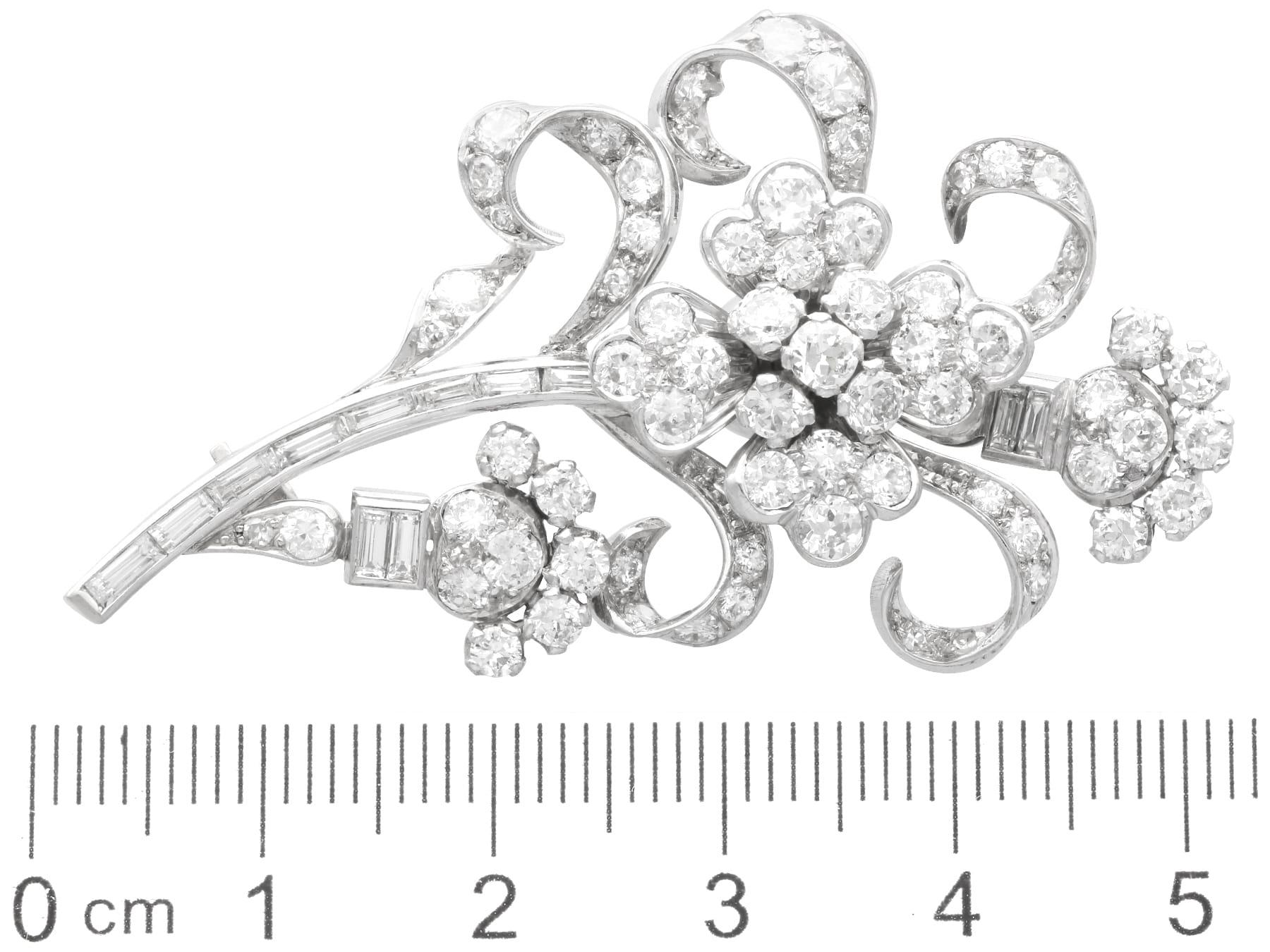 Antique 5.85Ct Diamond and 15k White Gold Floral Brooch Circa 1925 For Sale 2