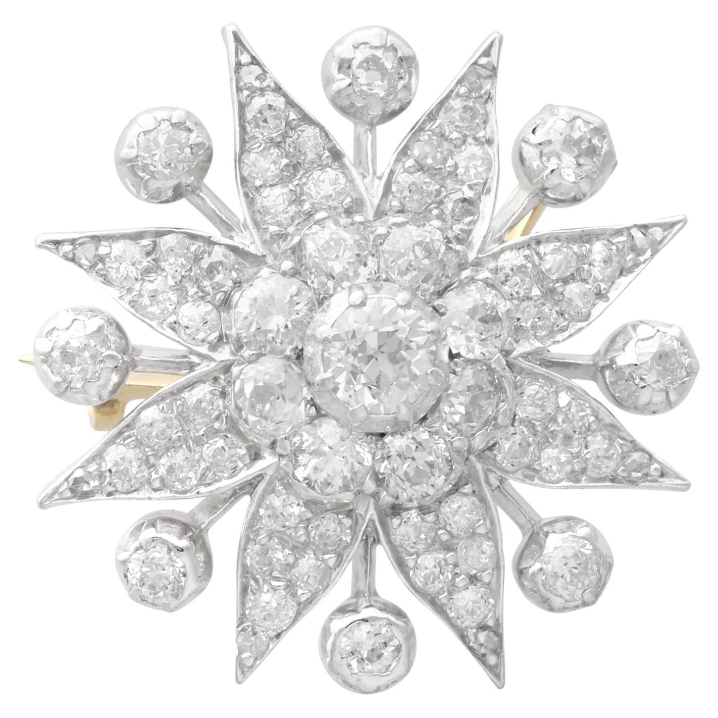 Antica spilla a stella in argento e diamanti da 5,88 carati Circa 1910